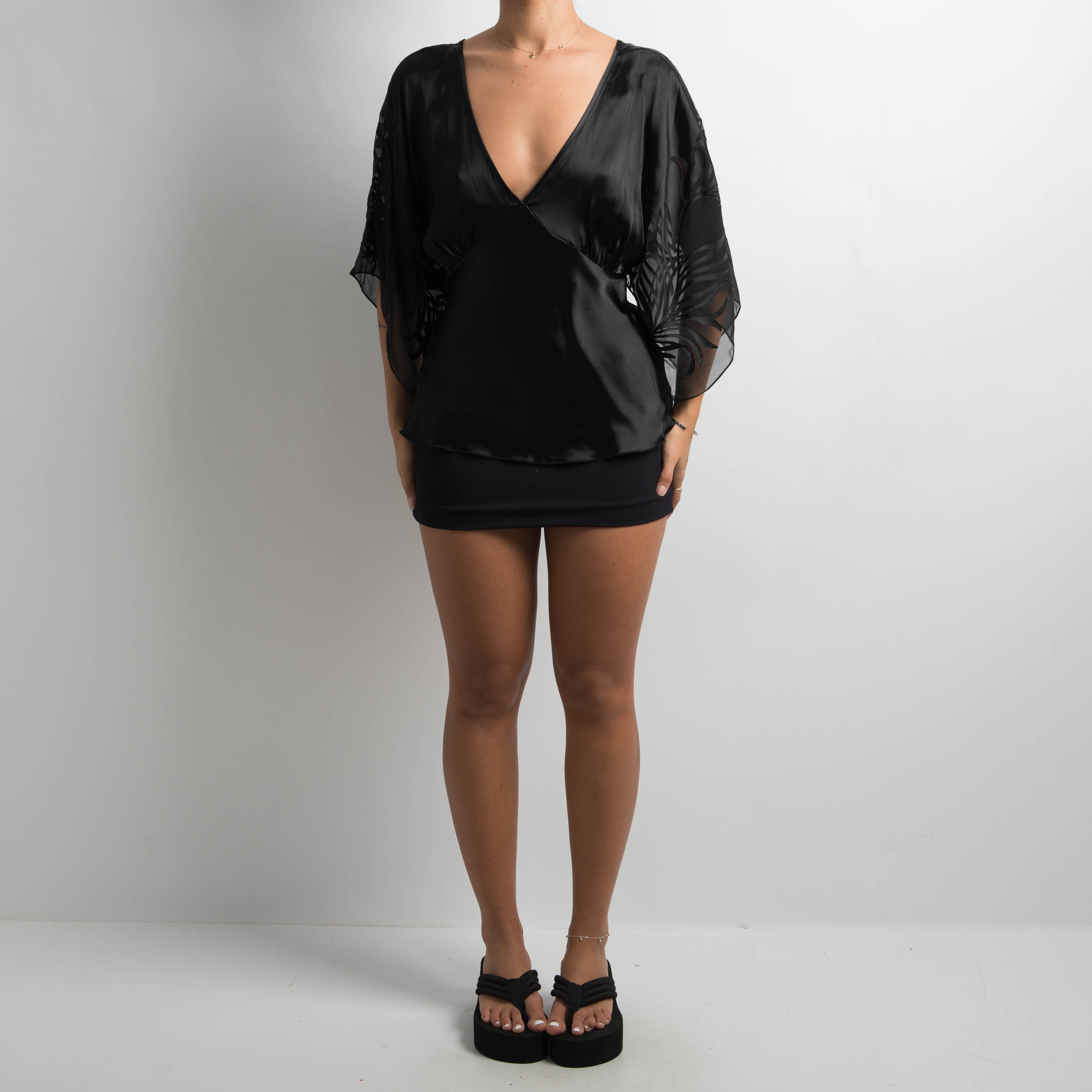 BLACK SILK TOP