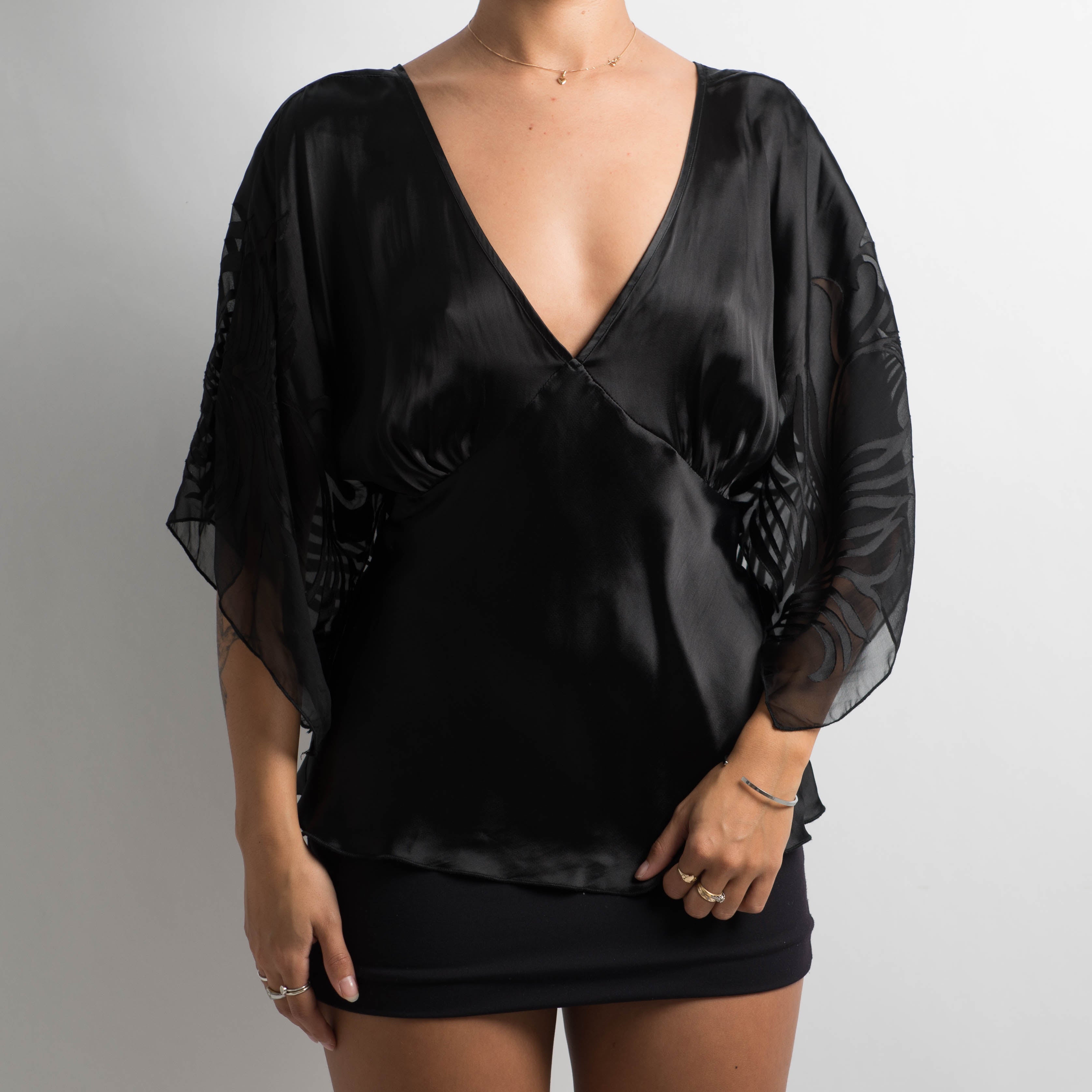 BLACK SILK TOP