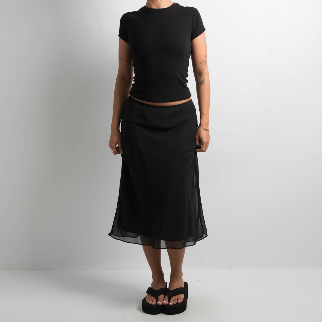 BLACK MIDI SKIRT
