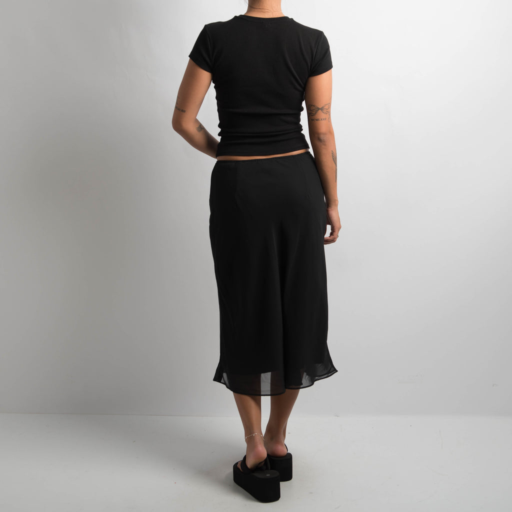 BLACK MIDI SKIRT