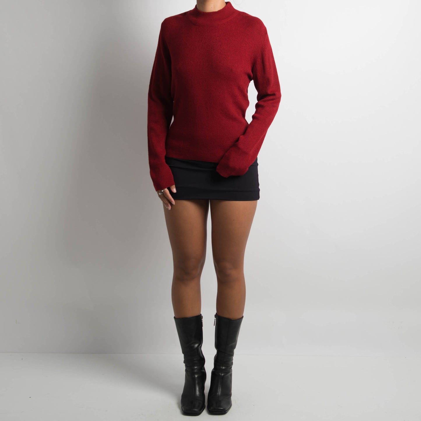 DEEP RED MOCKNECK KNIT