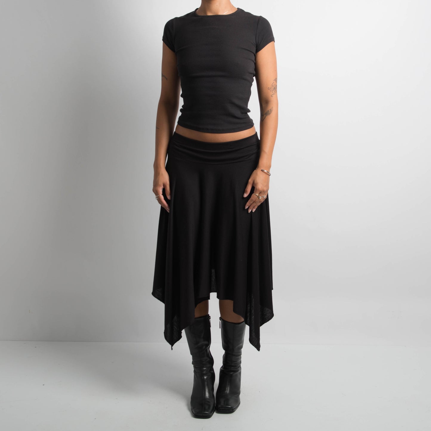 BLACK ASYMMETRIC MIDI SKIRT