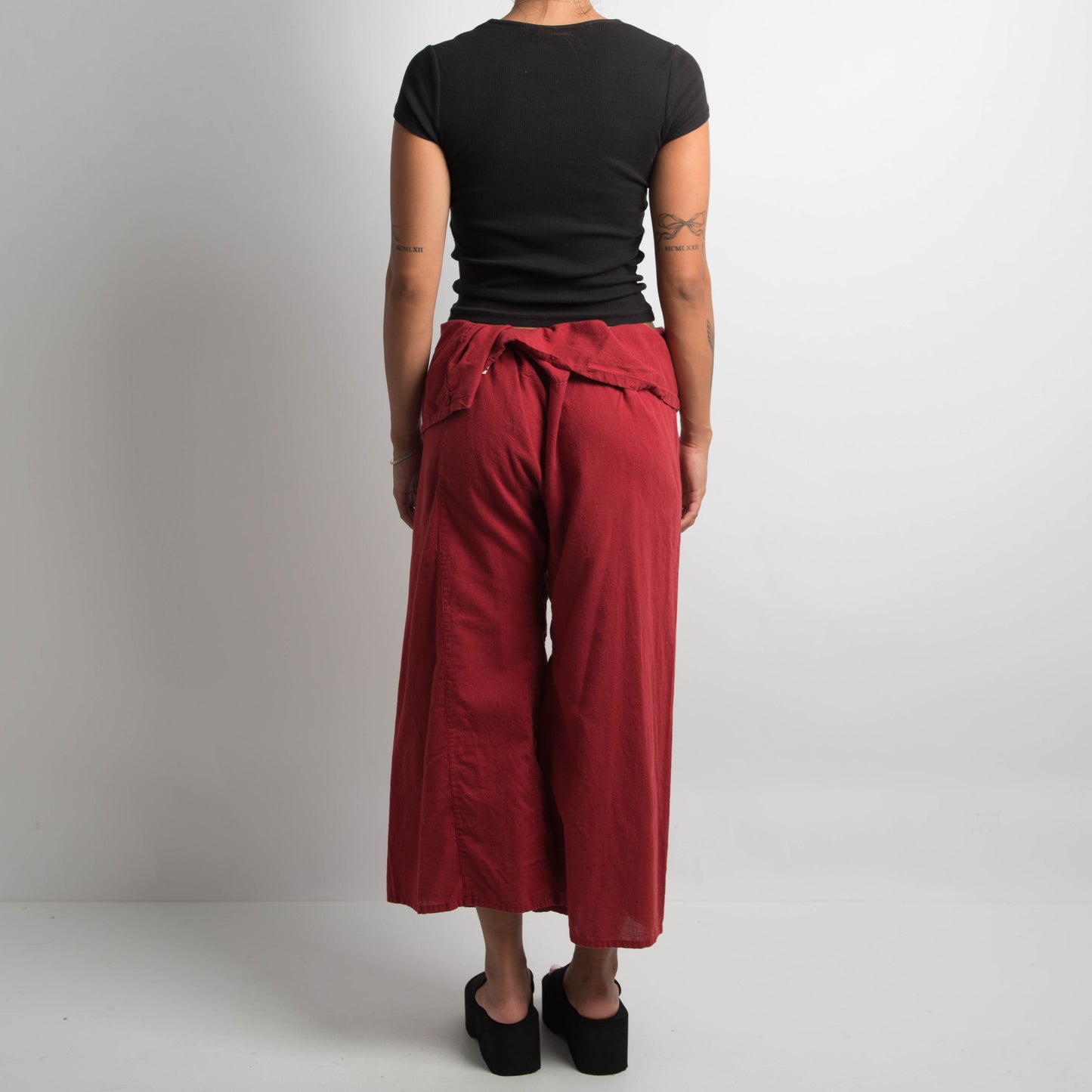 RED WIDE LEG PANTS