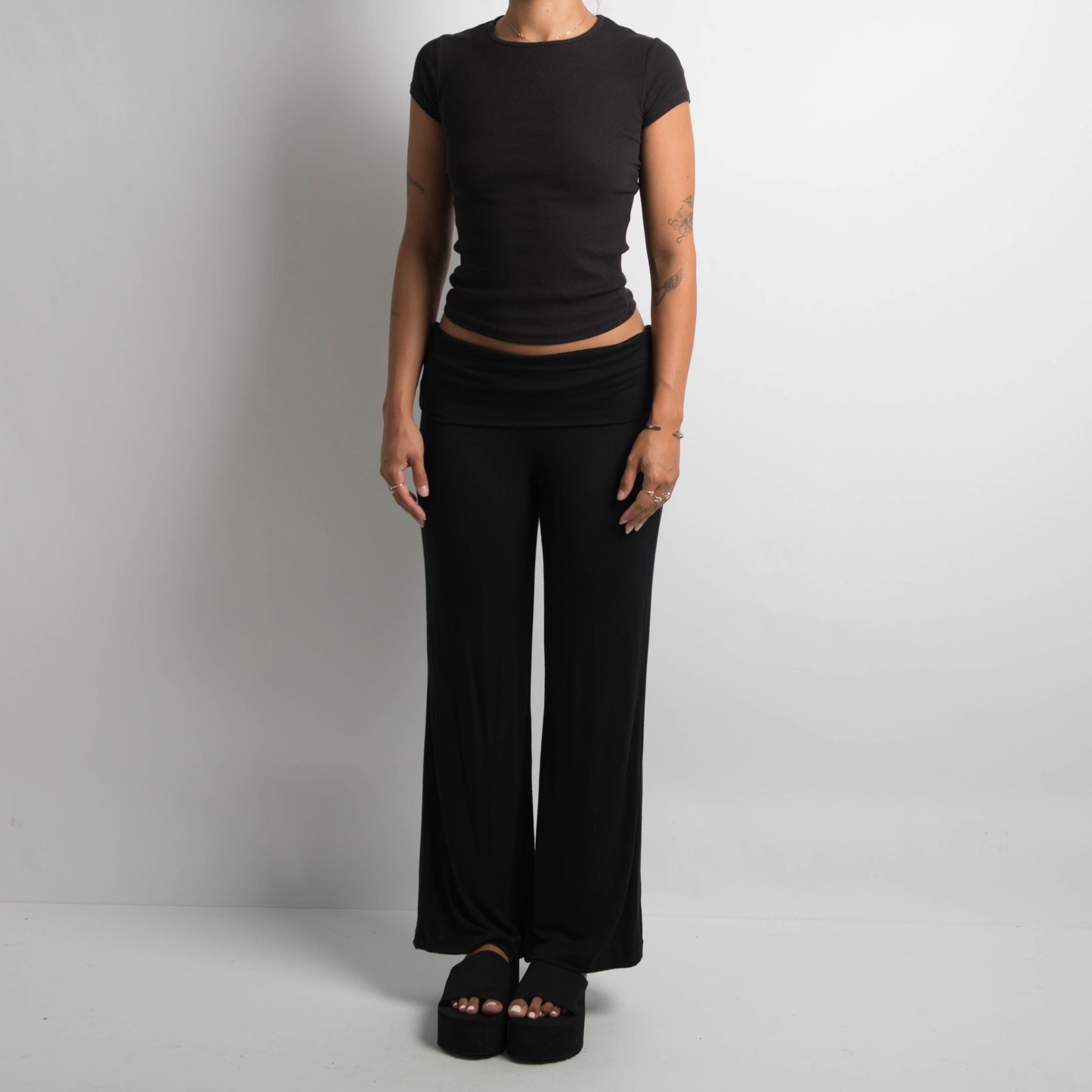 BLACK SOFT LOUNGE PANTS