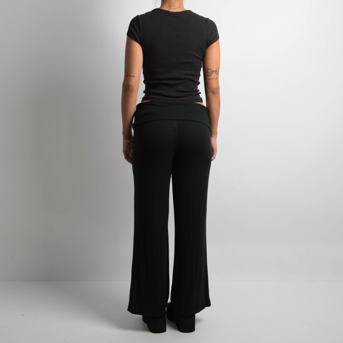 BLACK SOFT LOUNGE PANTS