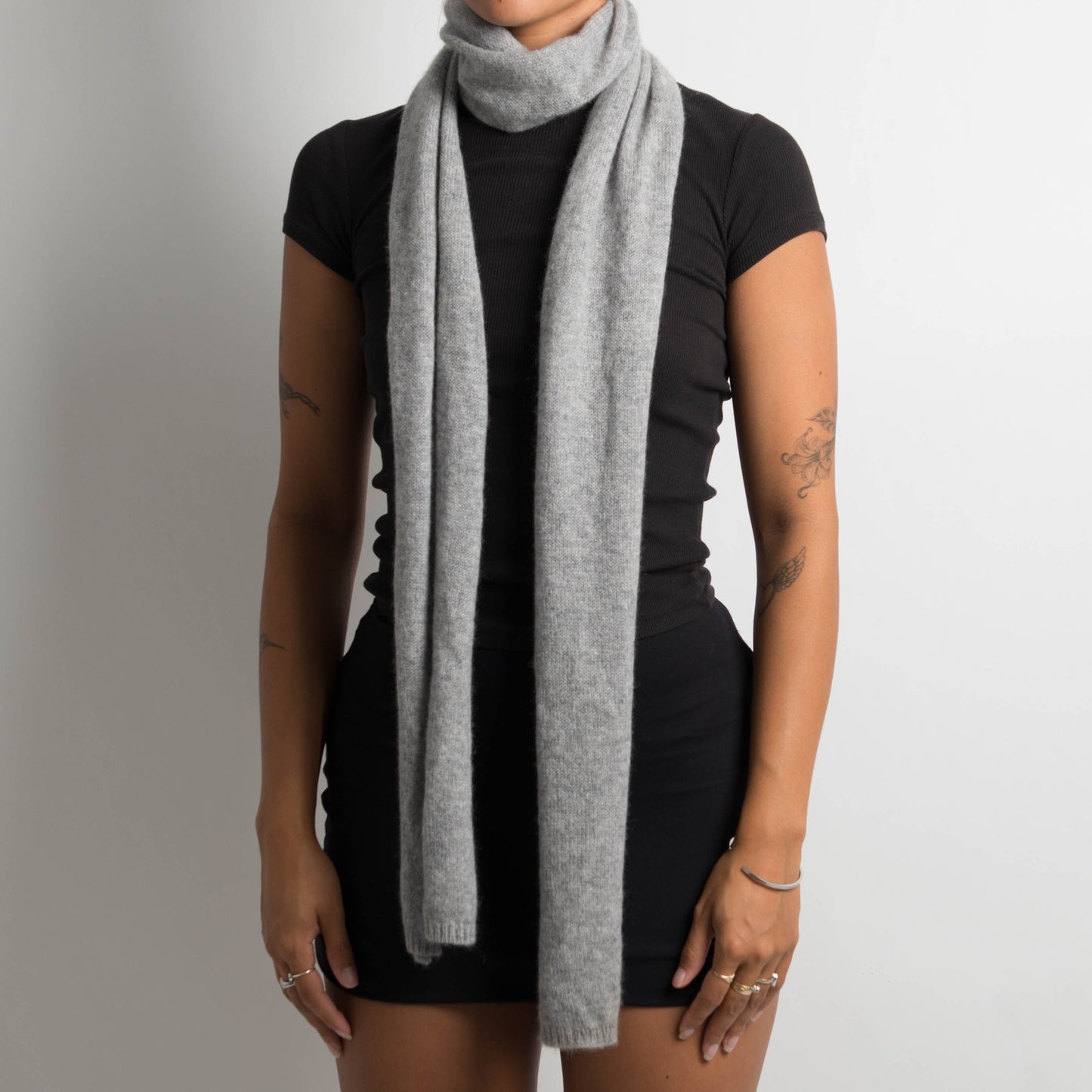 GREY CASHMERE KNIT SCARF