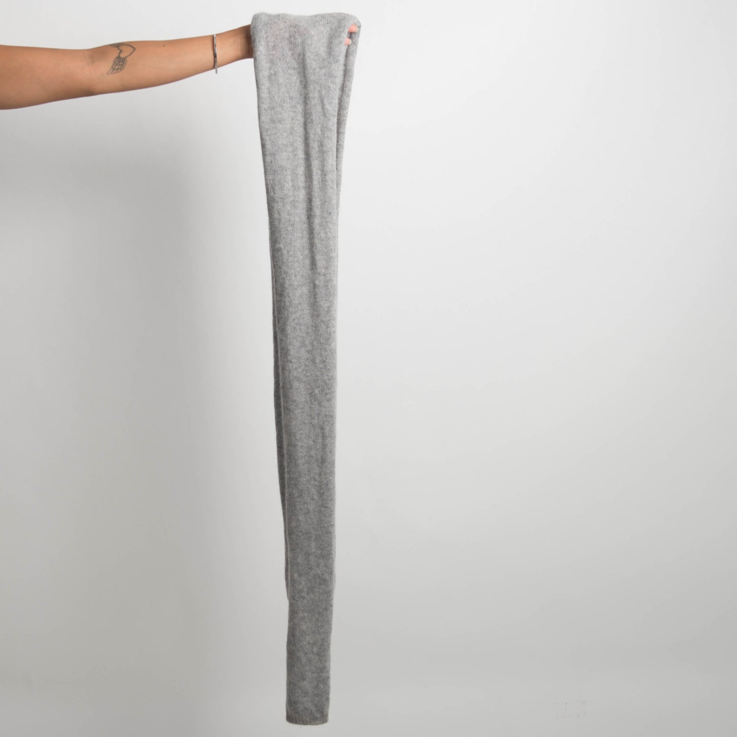 GREY CASHMERE KNIT SCARF