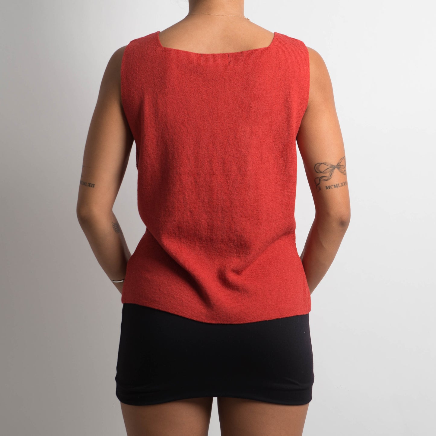 BURNT RED KNIT TOP