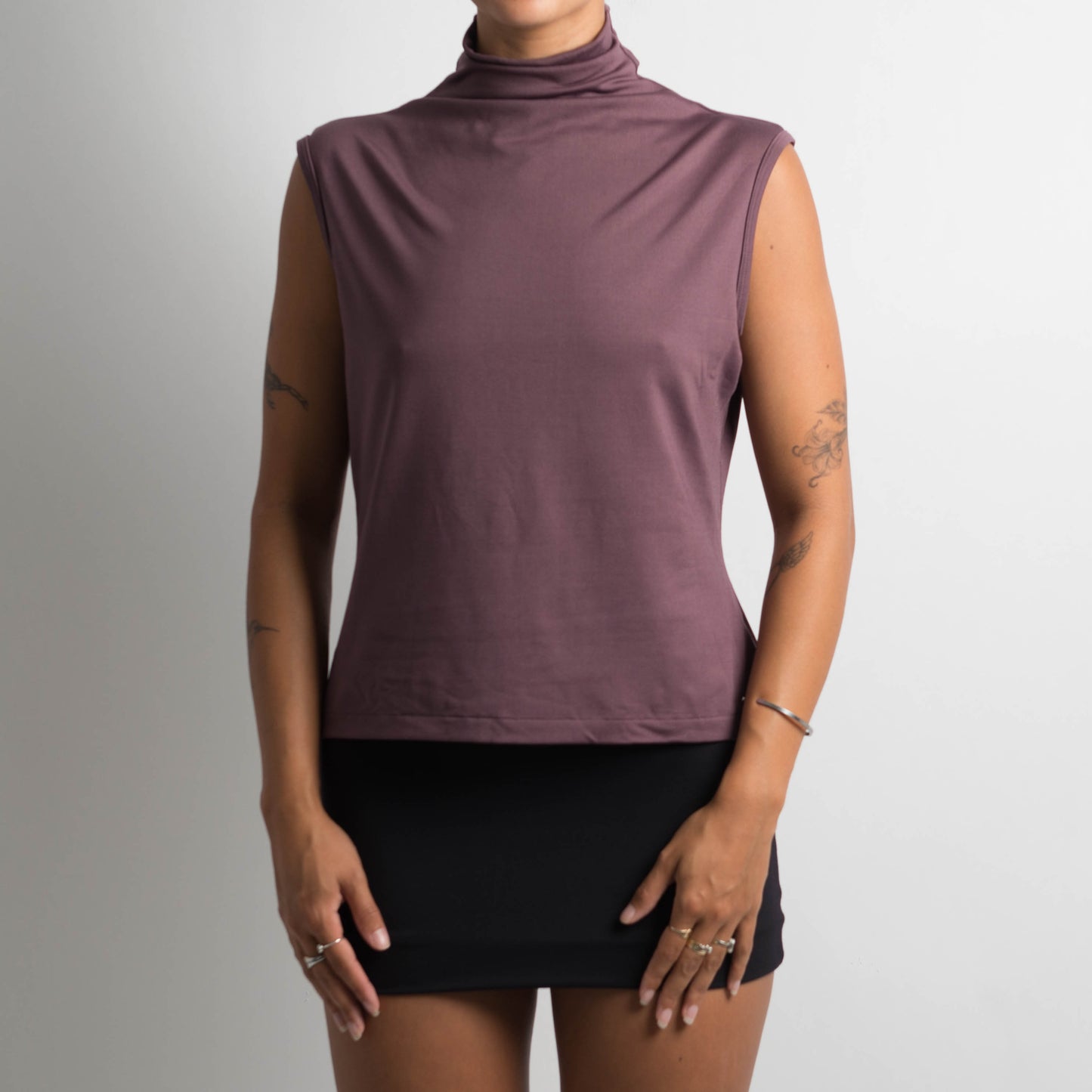 PURPLE SLEEVELESS MOCKNECK