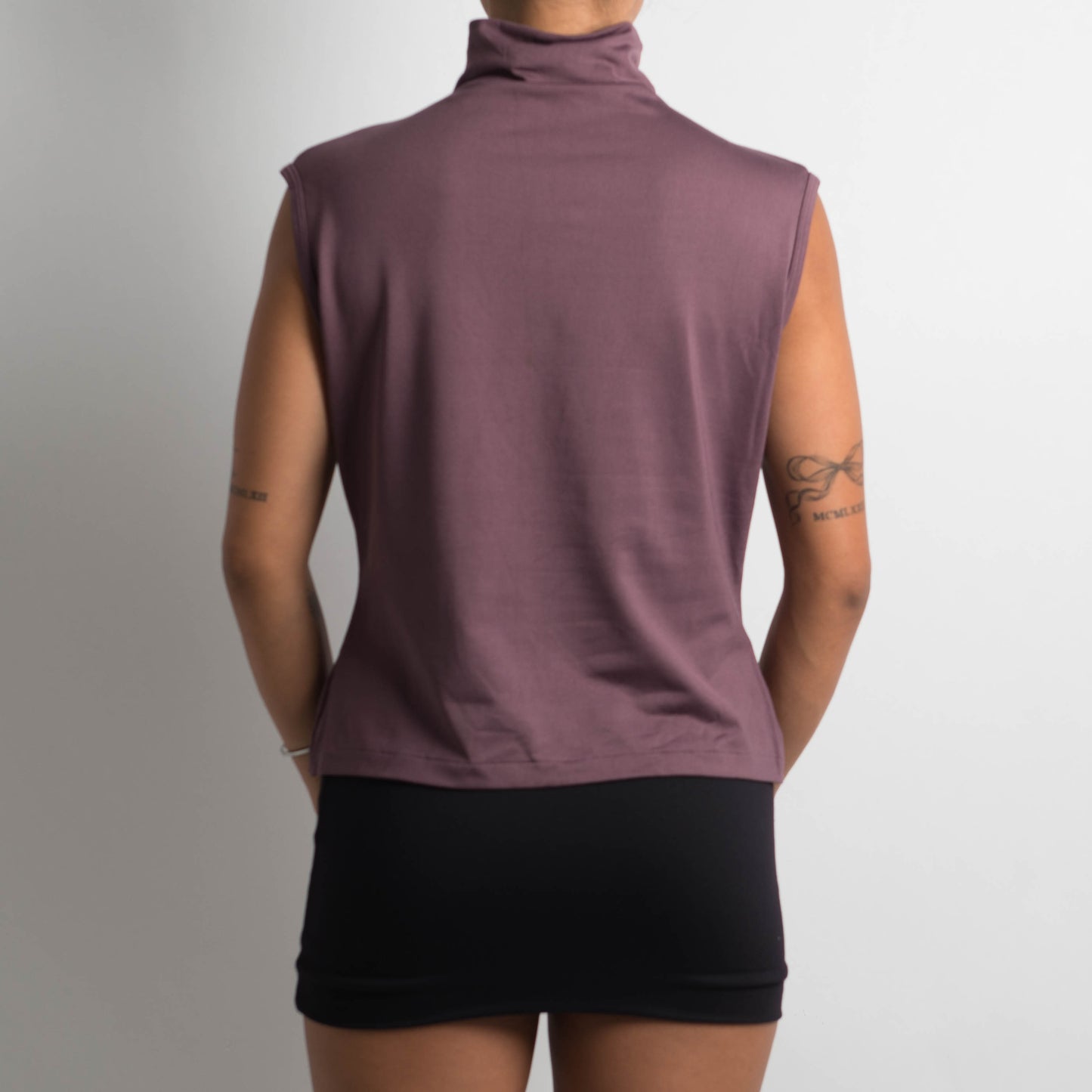 PURPLE SLEEVELESS MOCKNECK