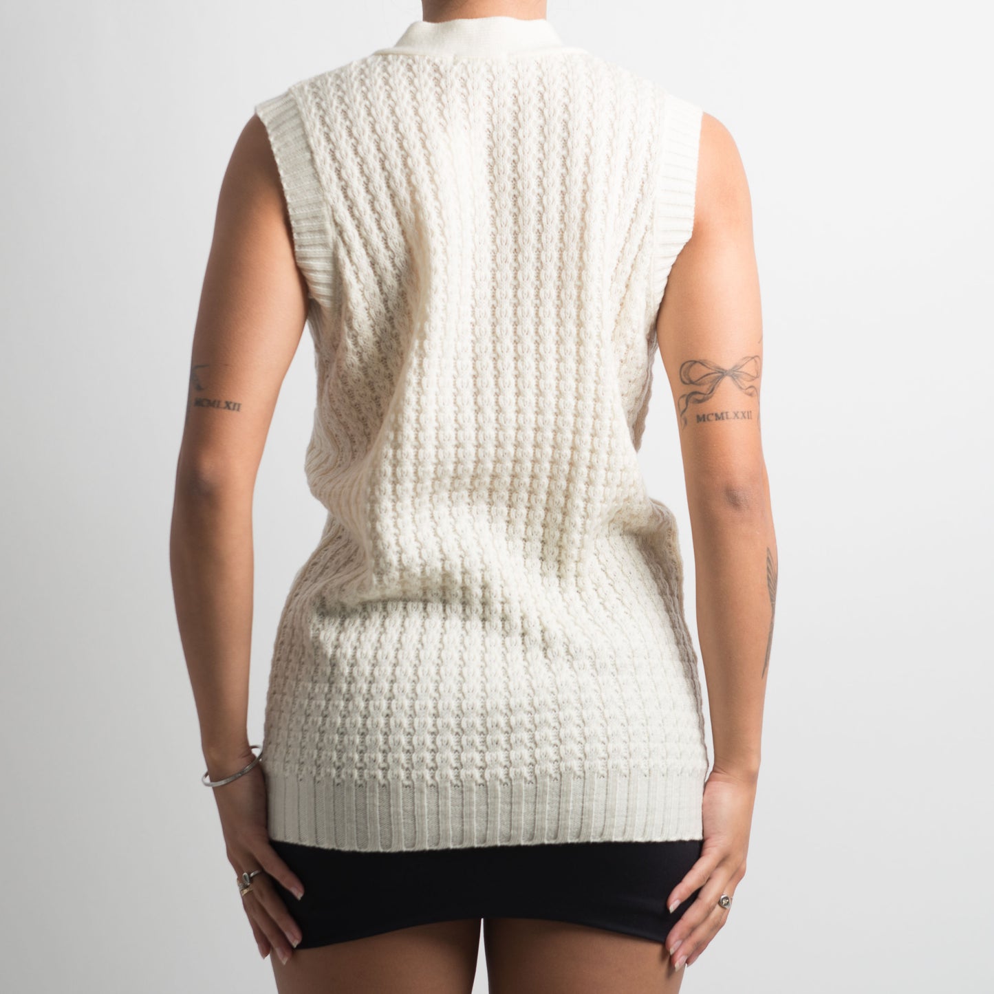 CREAM KNIT VEST