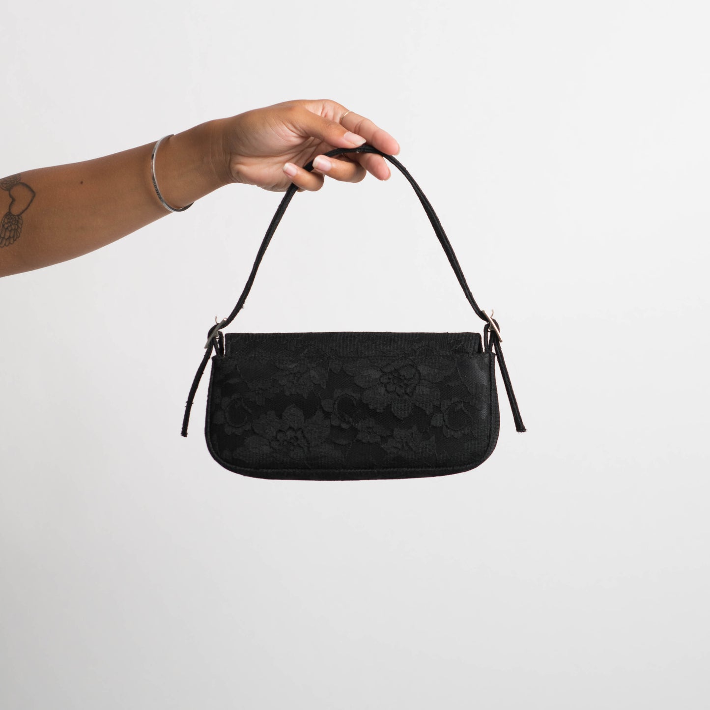 BLACK LACE HANDBAG