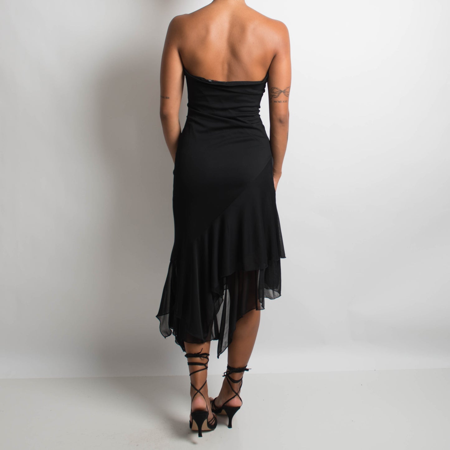 STRAPLESS ASYMMETRIC DRESS