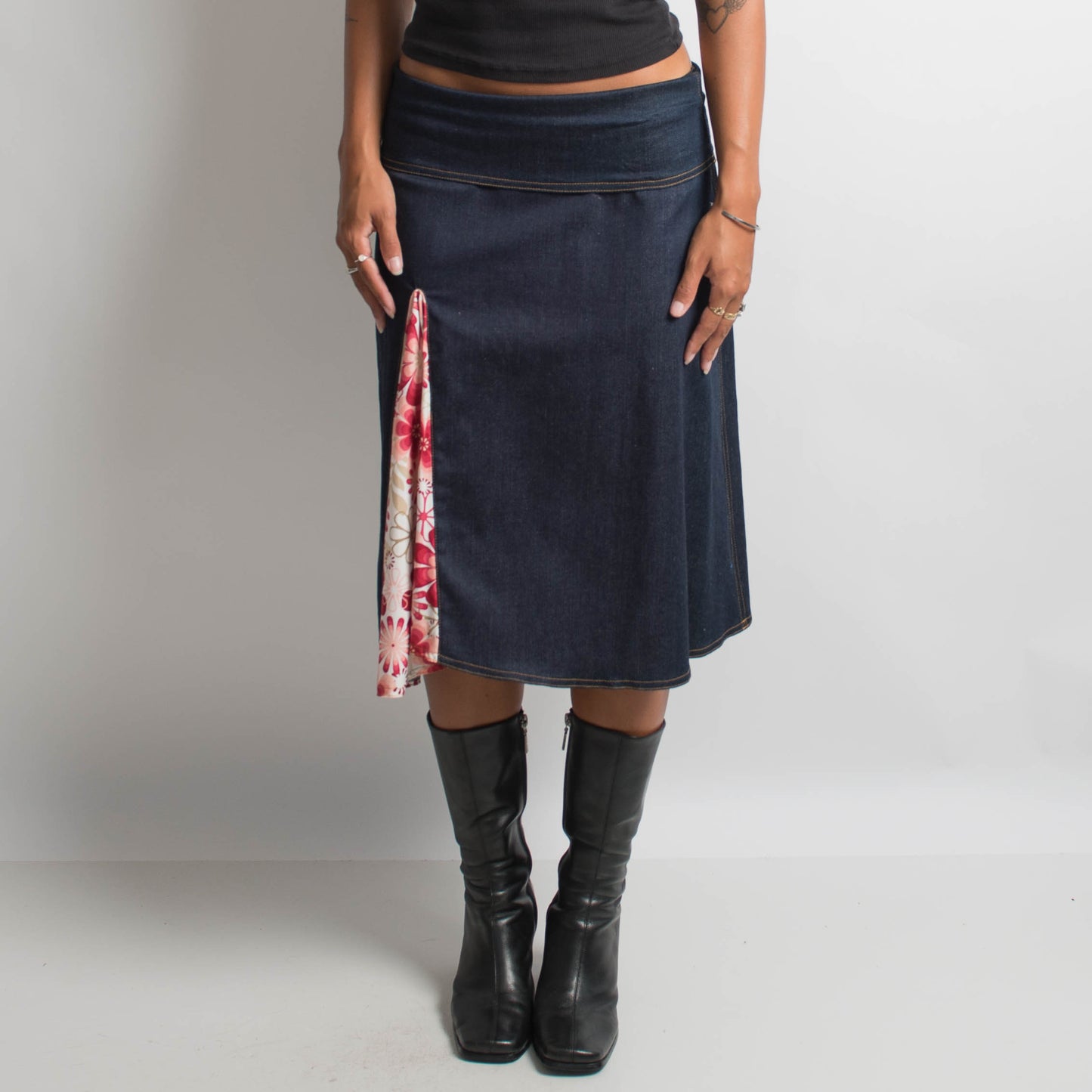 STRETCH DENIM MIDI SKIRT