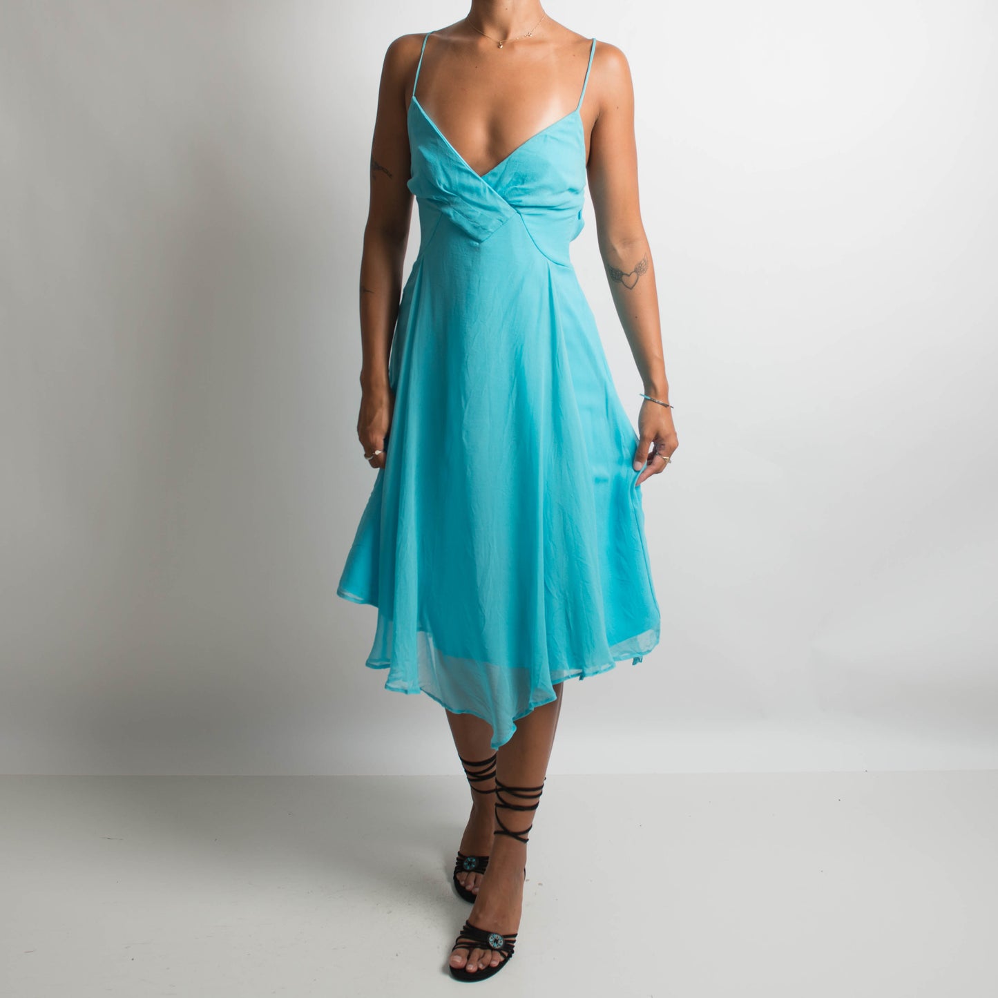 ROBE EN SOIE BLEUE