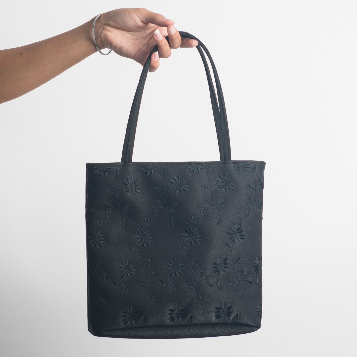 BLACK EMBROIDERED BAG