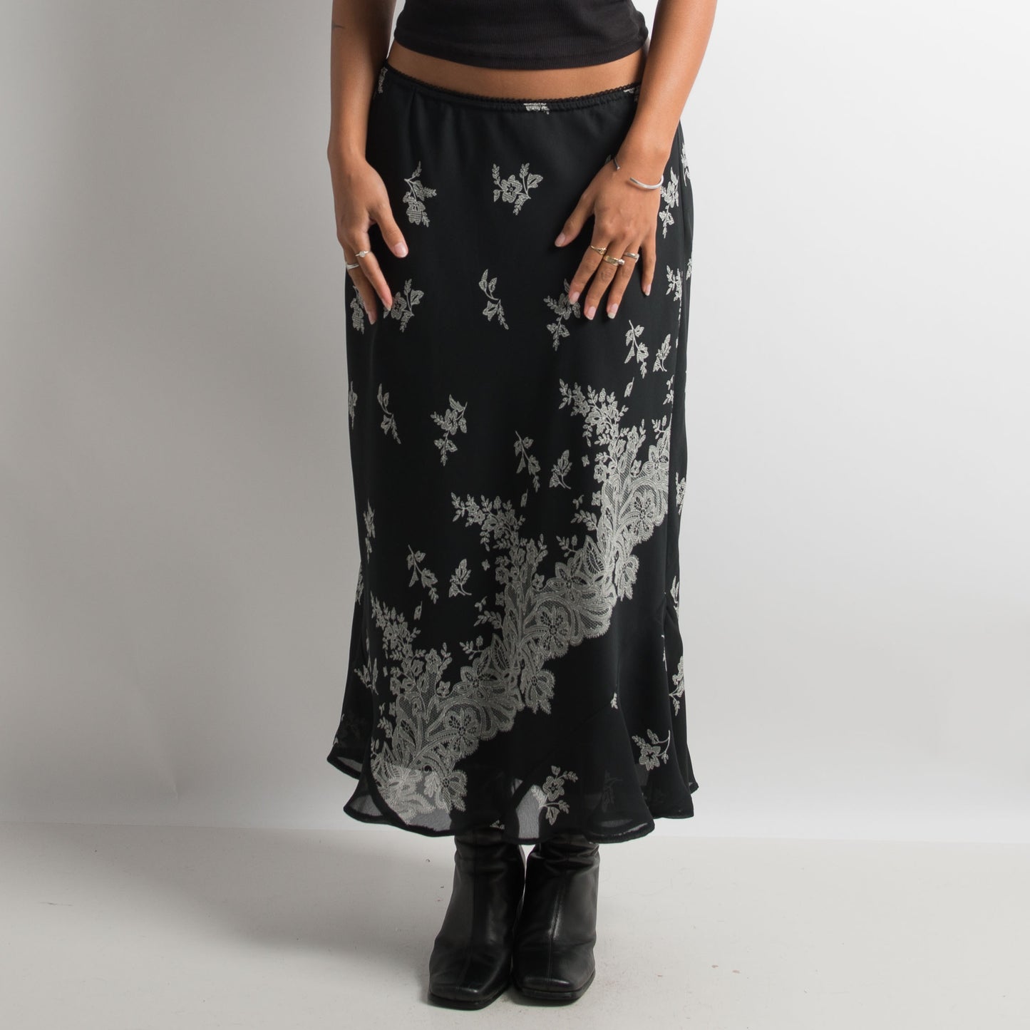 BLACK PAISLEY SKIRT