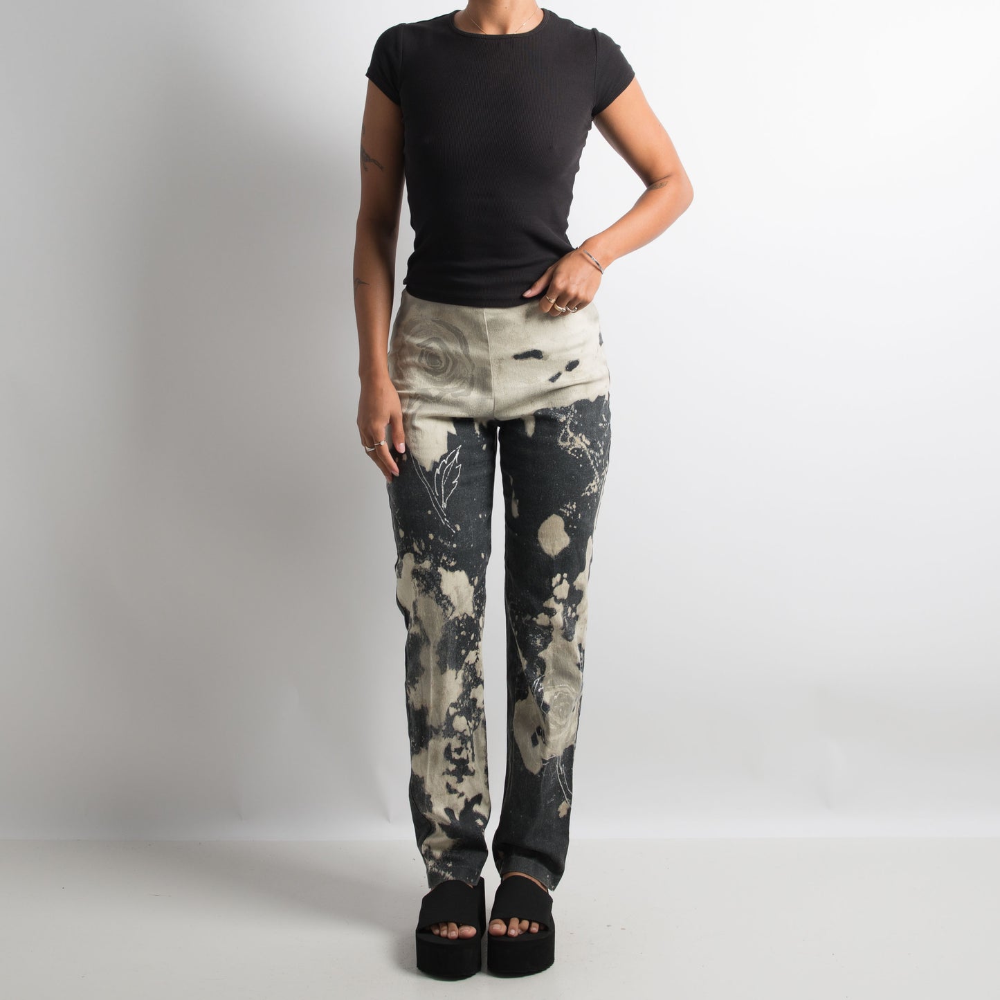 PATTERNED STRAIGHT LEG PANTS