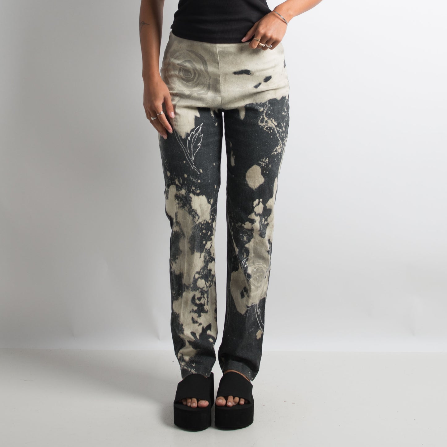 PATTERNED STRAIGHT LEG PANTS