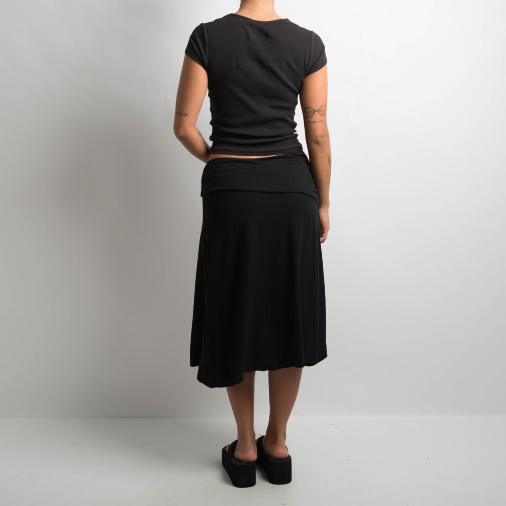 BLACK ASYMMETRIC SKIRT