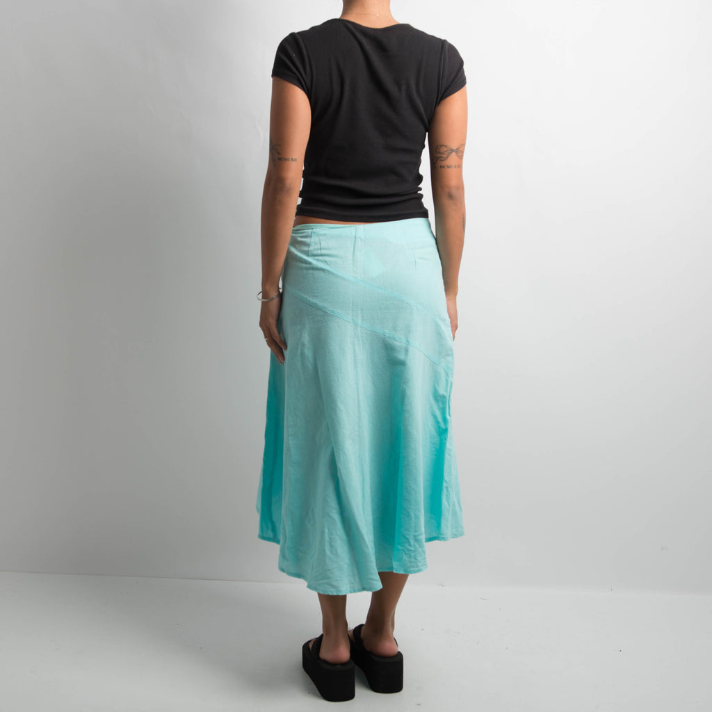AQUA ASYMMETRIC MIDI SKIRT