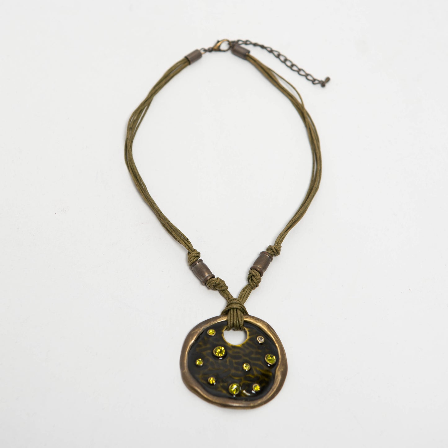 GREEN PENDANT NECKLACE