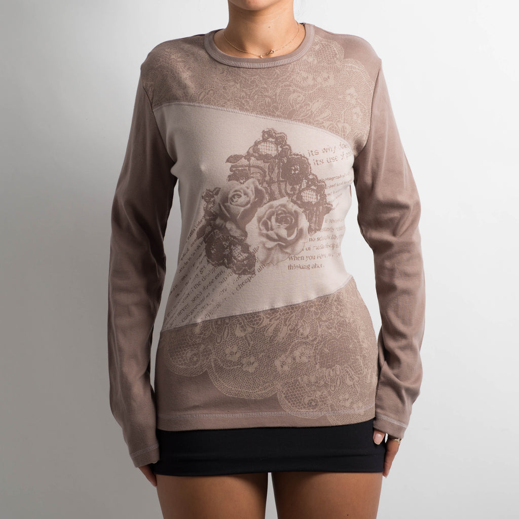 GRAPHIC LONG SLEEVE TOP