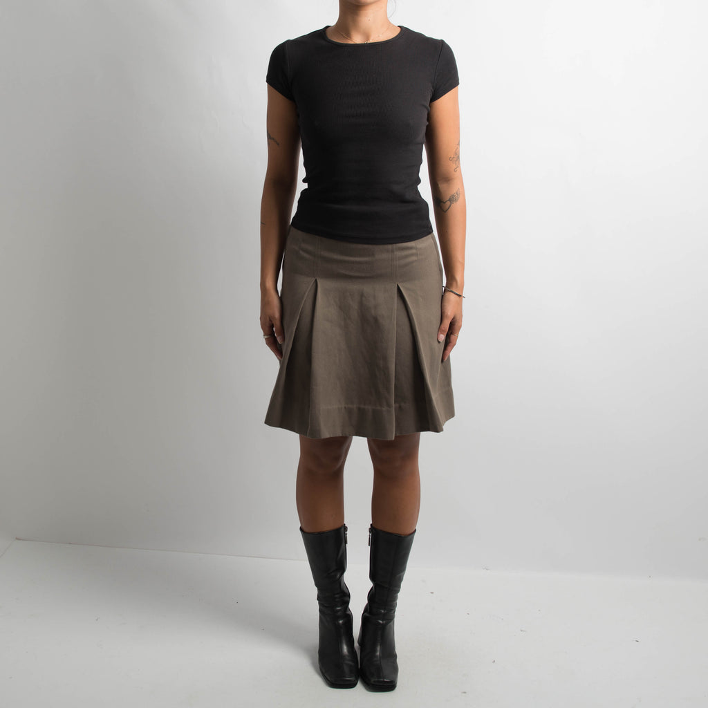 KHAKI PLEATED SKIRT