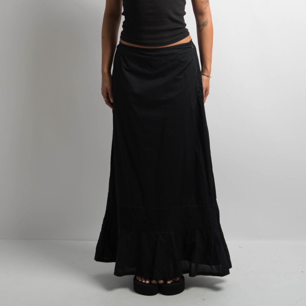 BLACK MAXI SKIRT