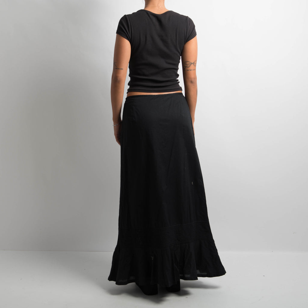 BLACK MAXI SKIRT