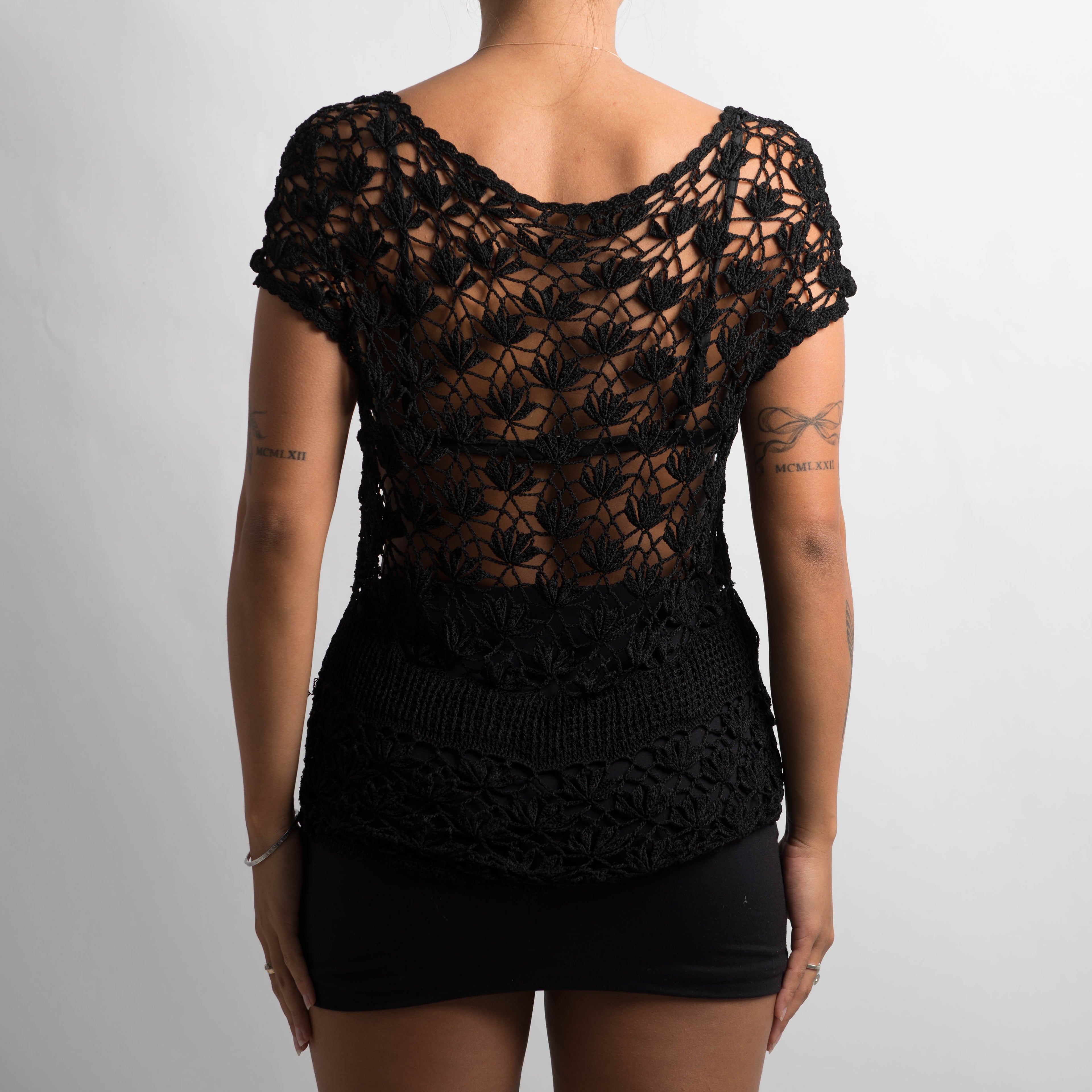 BLACK CROCHET TOP