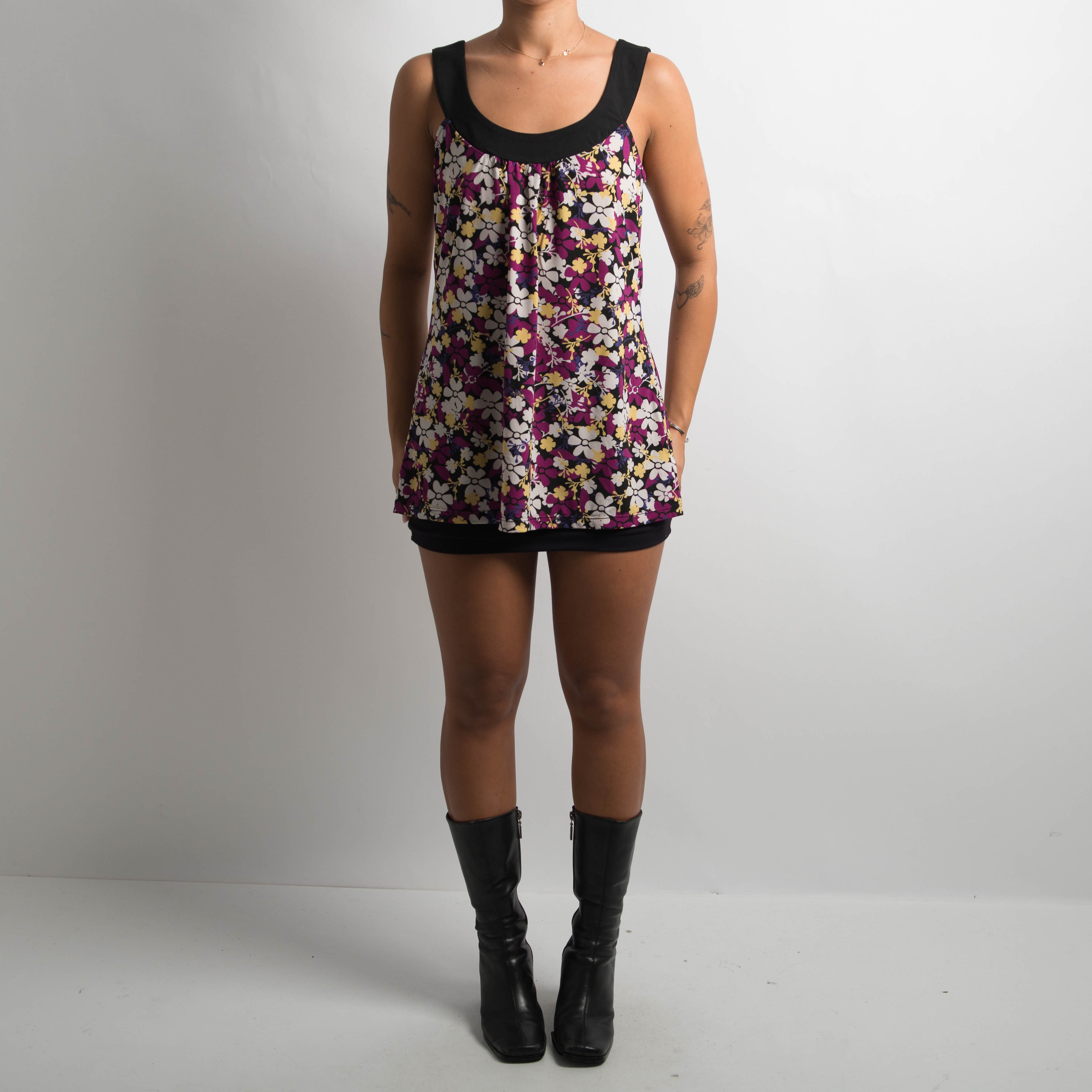 FLORAL SLEEVELESS TOP