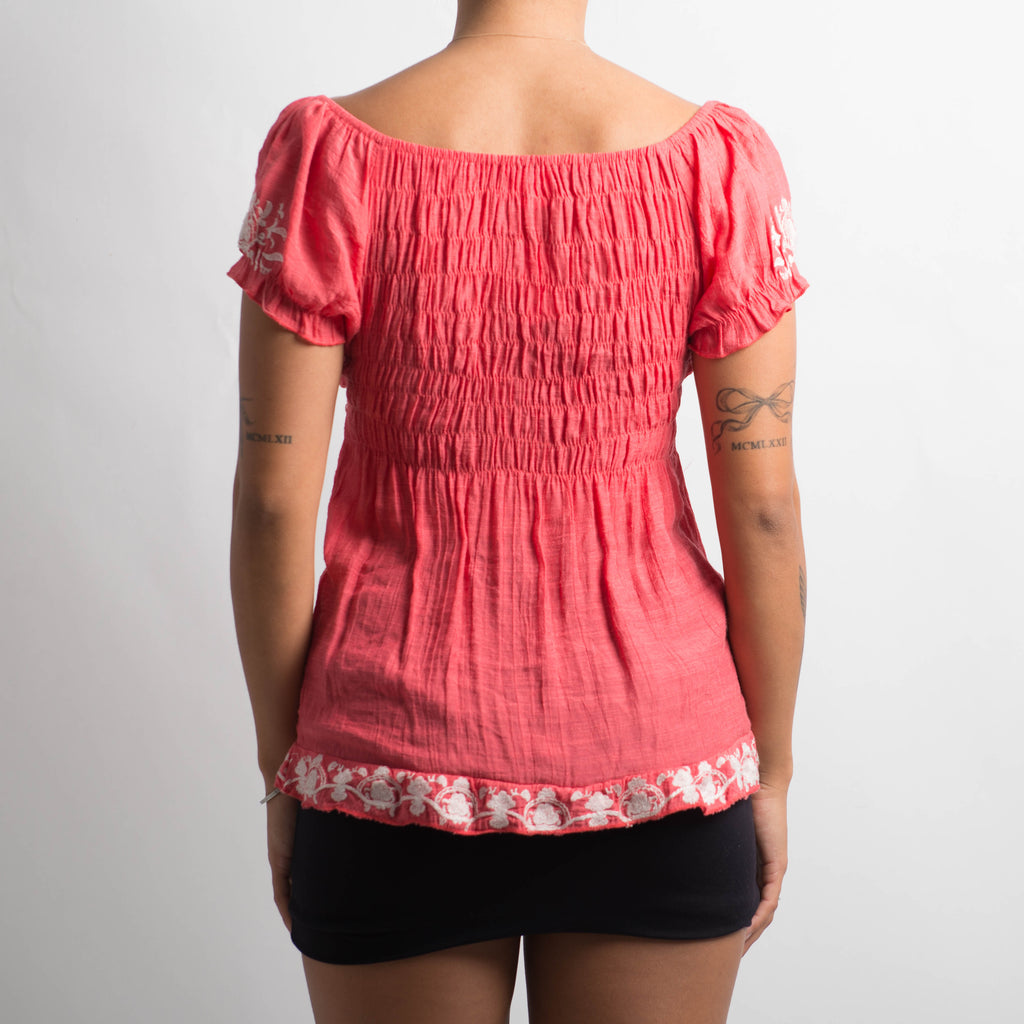 RASPBERRY EMBROIDERED TOP