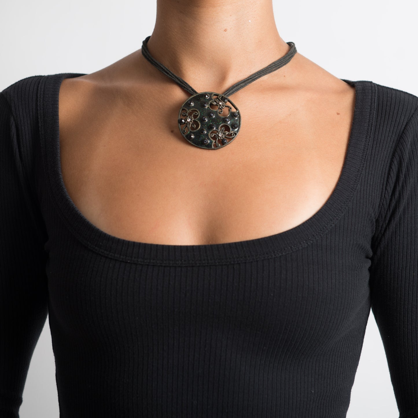 DARK GREY NECKLACE