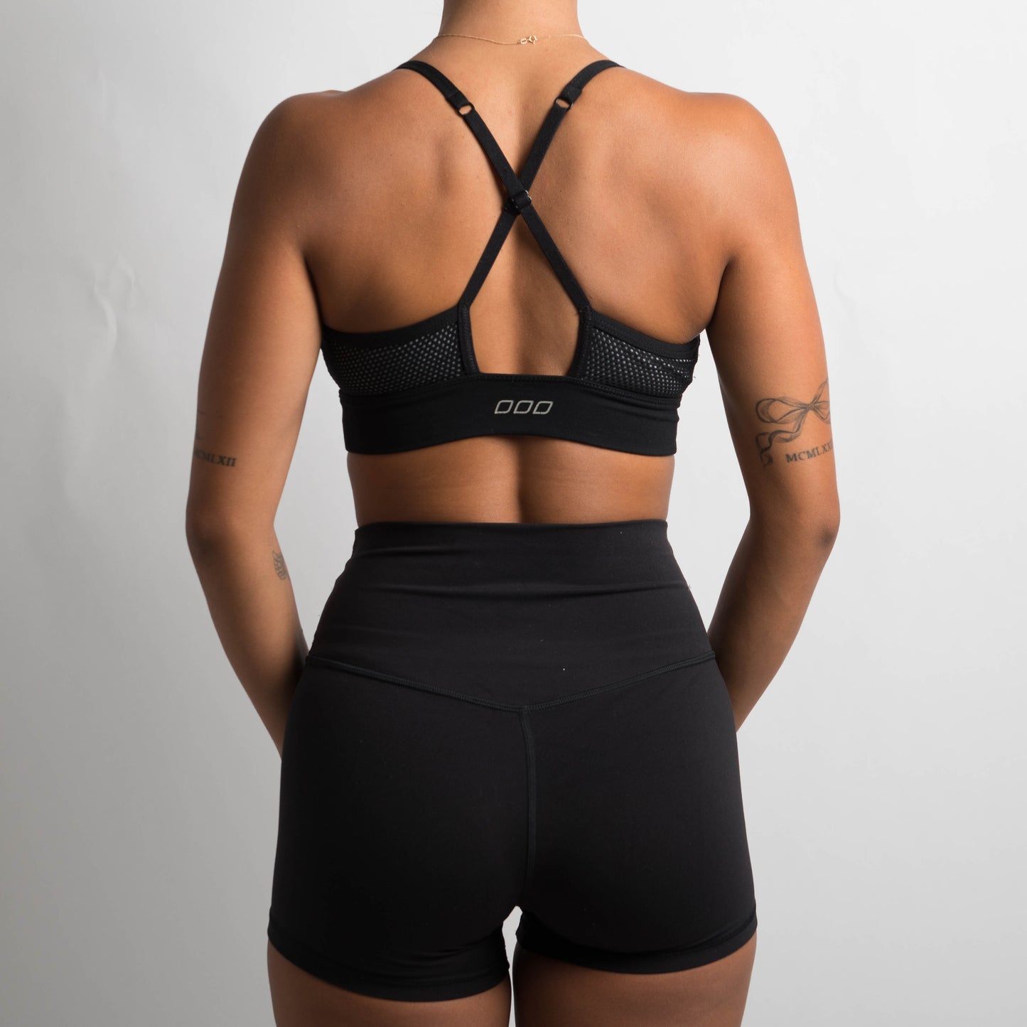 BLACK MESH SPORTS BRA