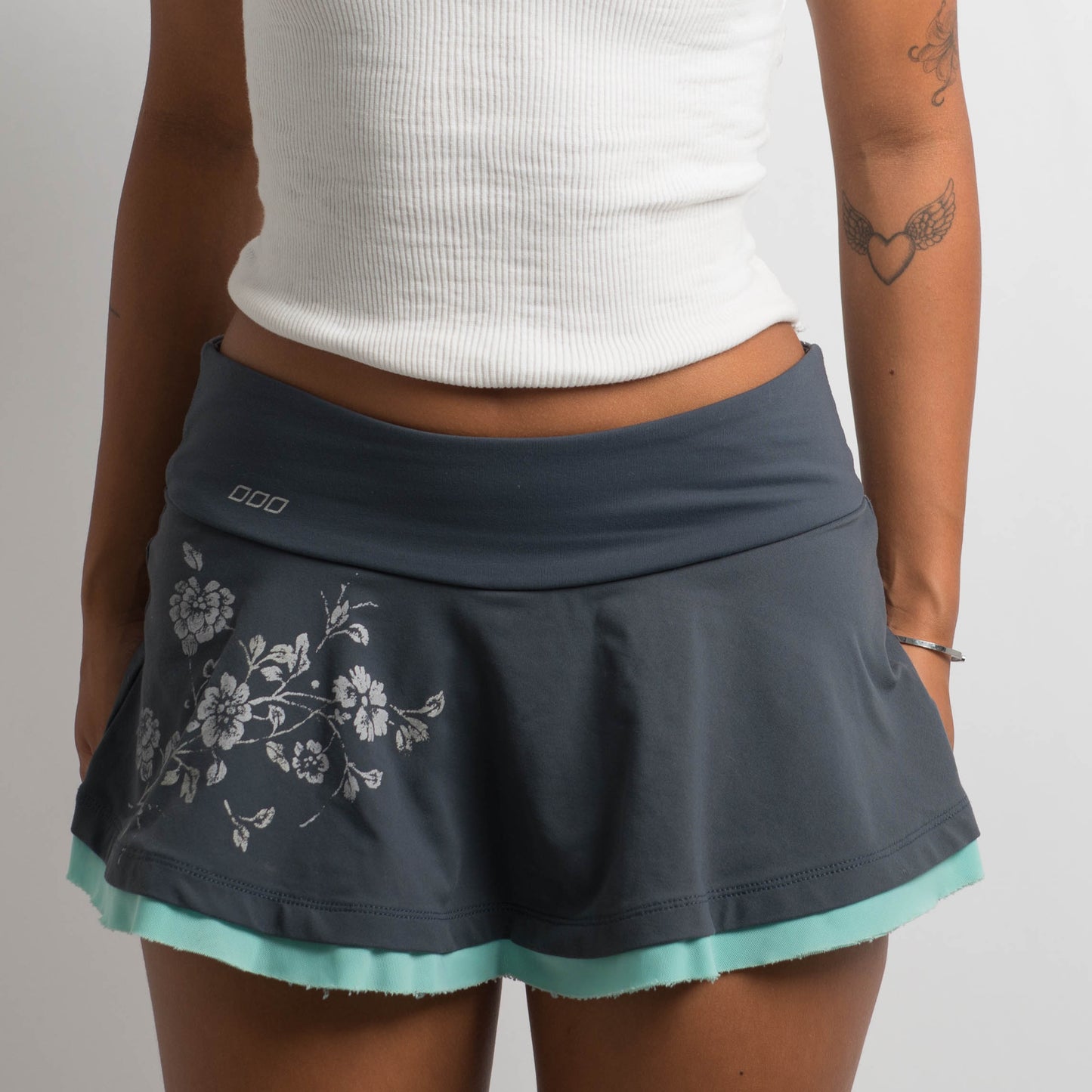 GREY FLORAL SKORT