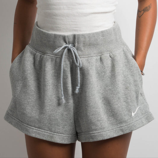 GREY NIKE SWEAT SHORTS