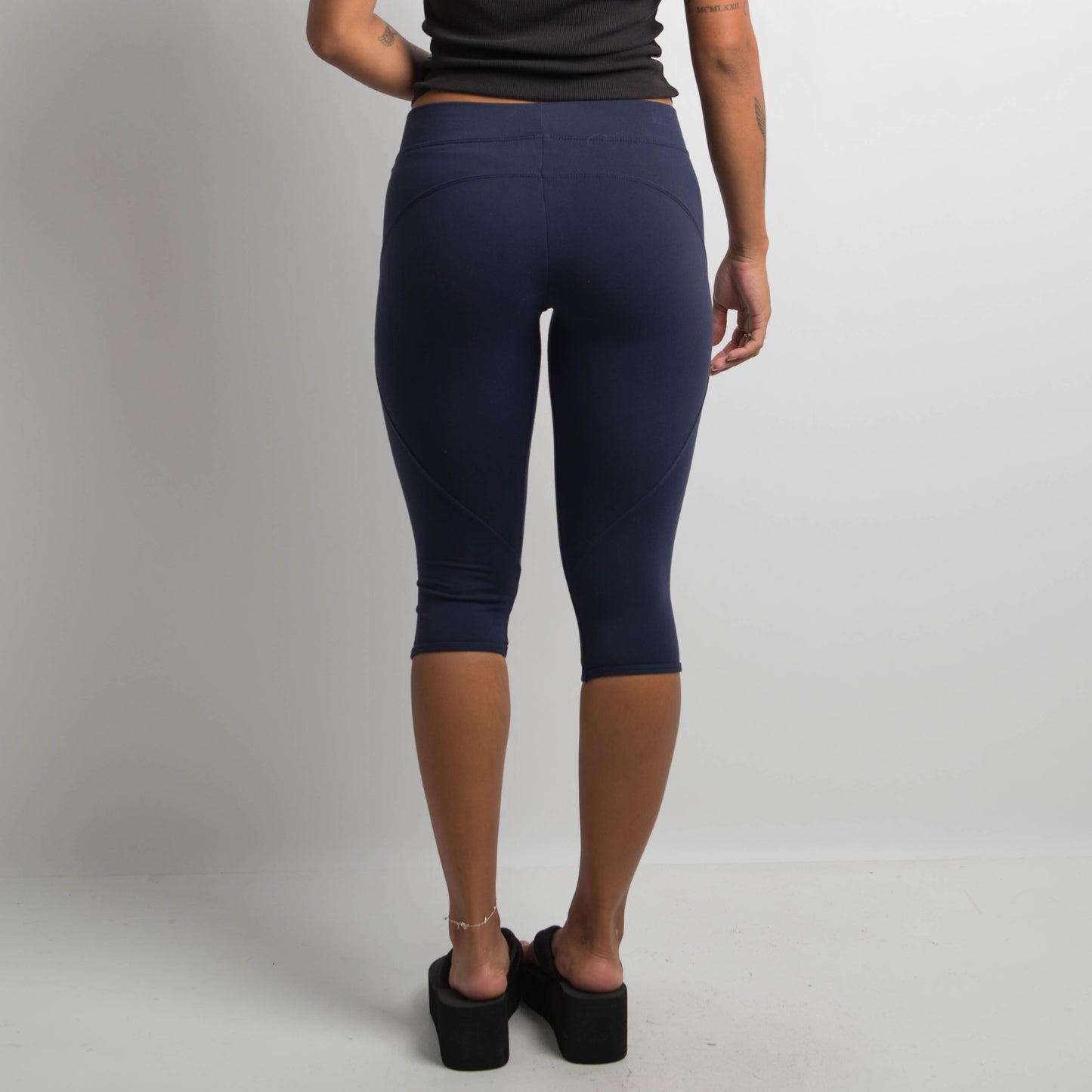 NAVY CAPRI LEGGINGS