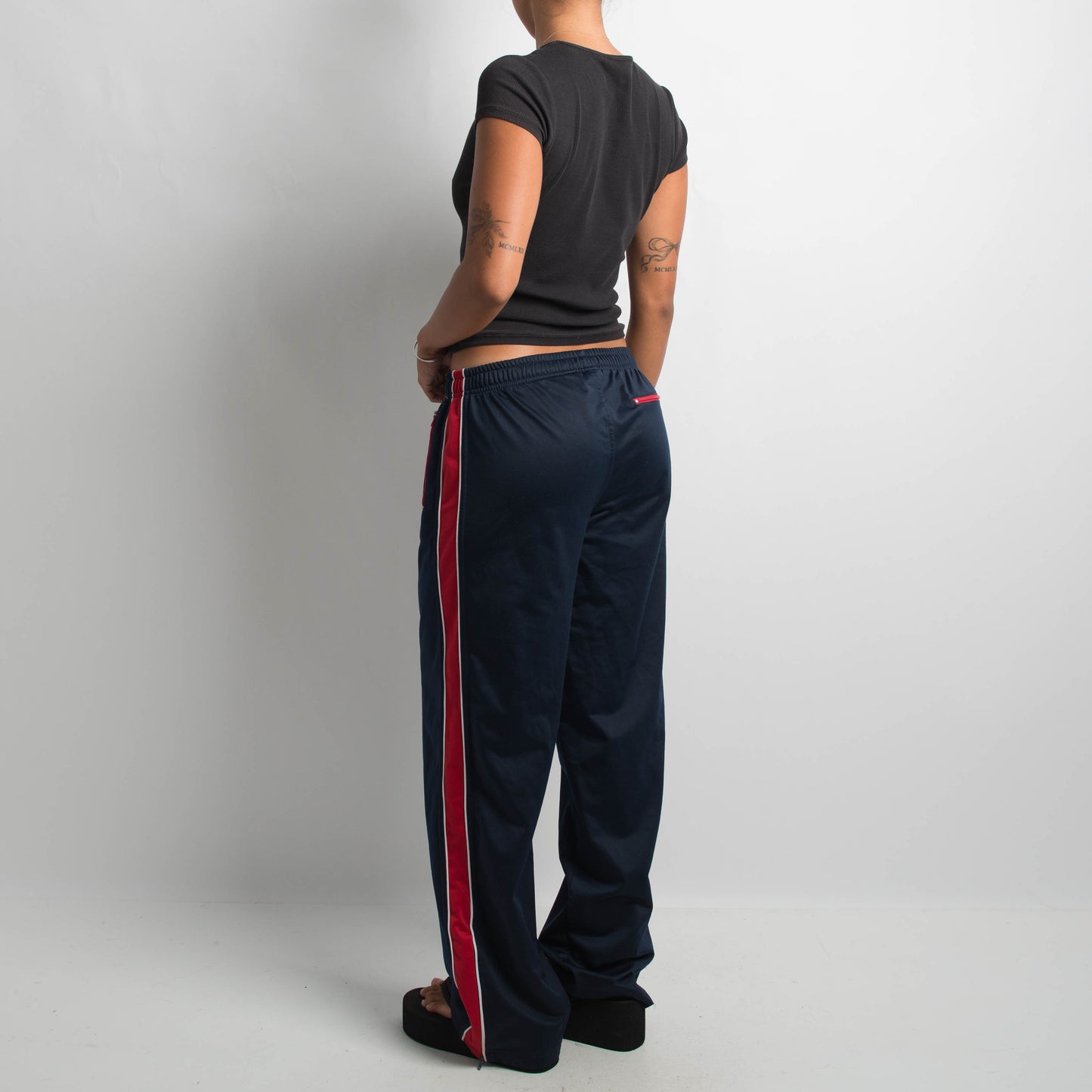 NAVY STRIPE TRACKPANTS