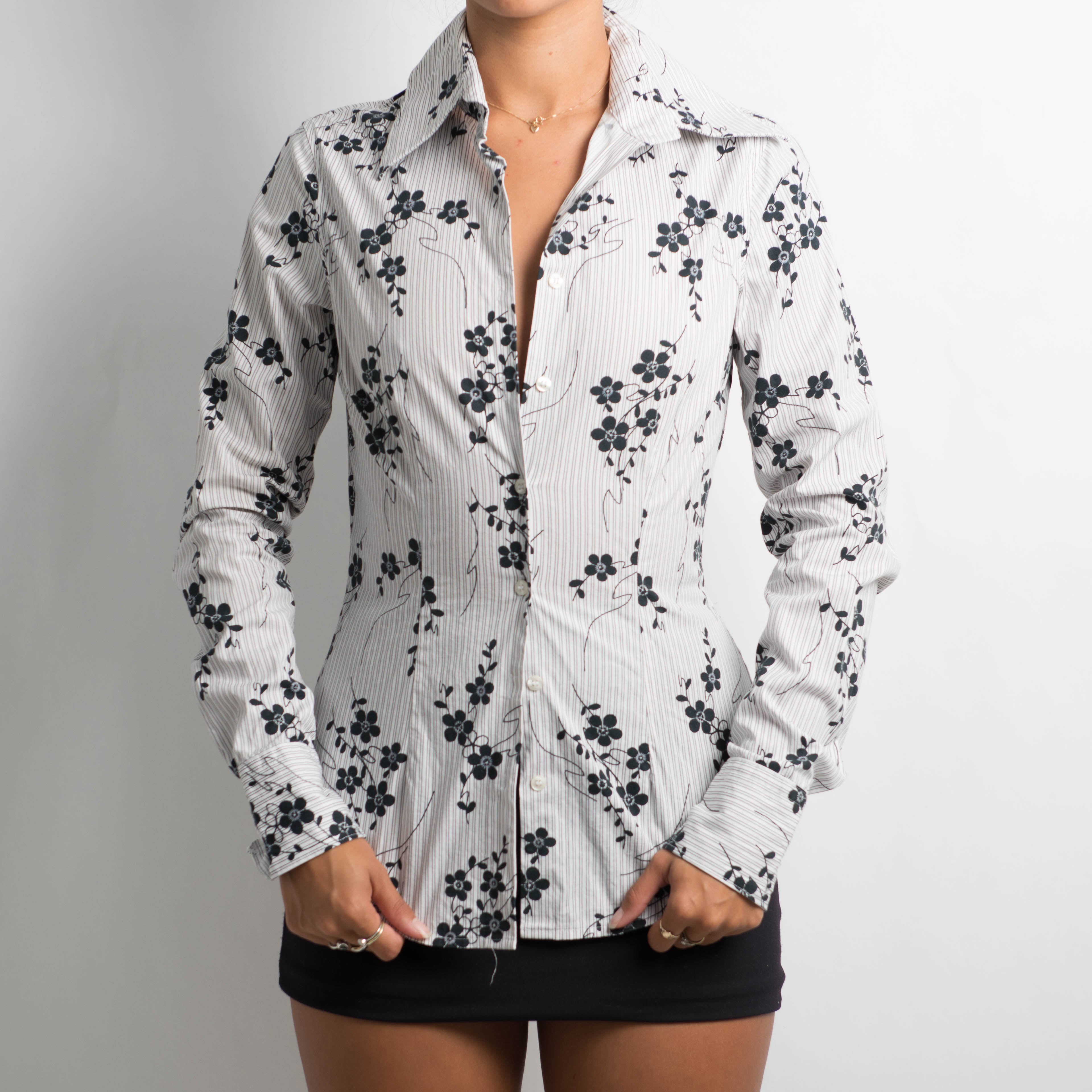 WHITE FLORAL BLOUSE
