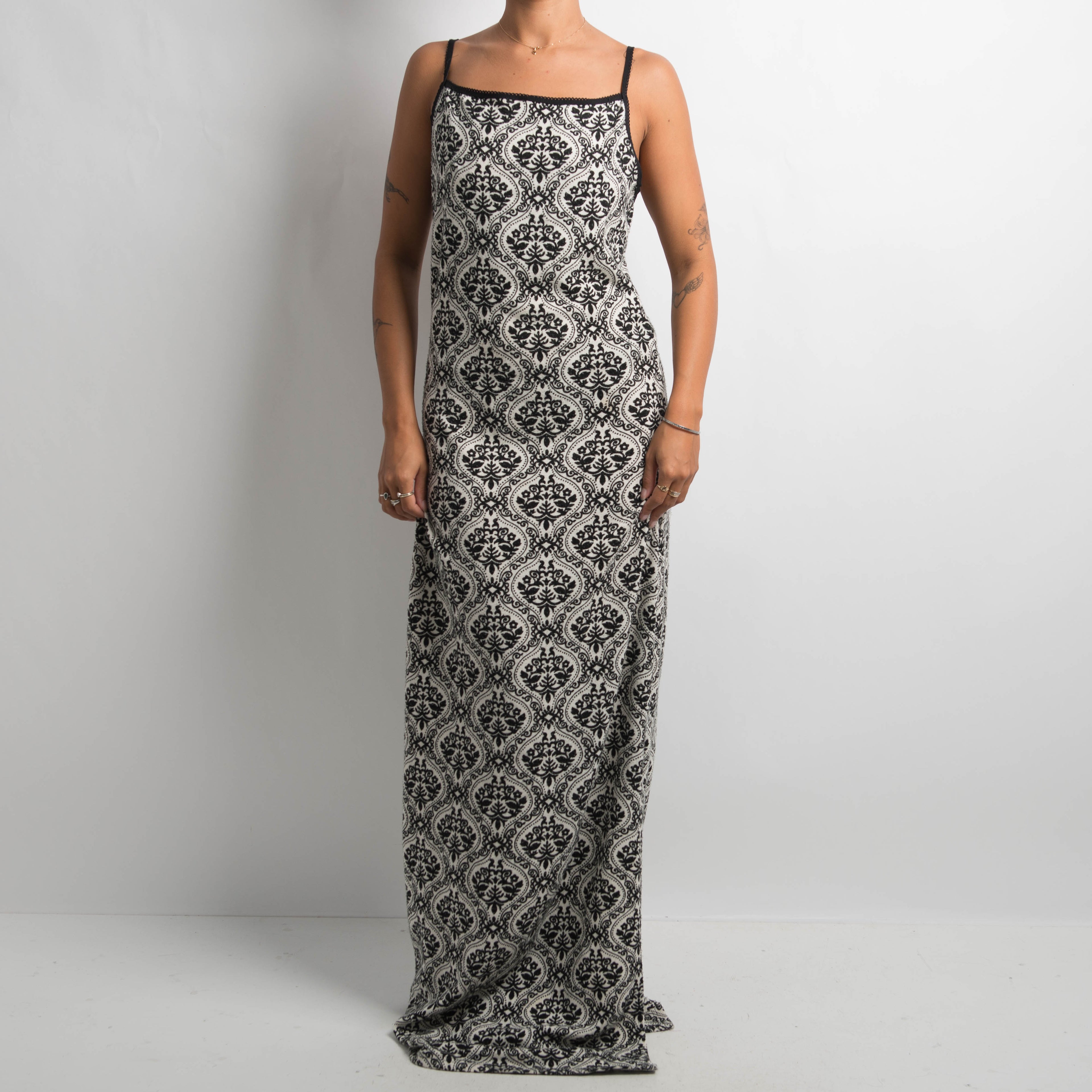 FLORAL KNIT MAXI DRESS