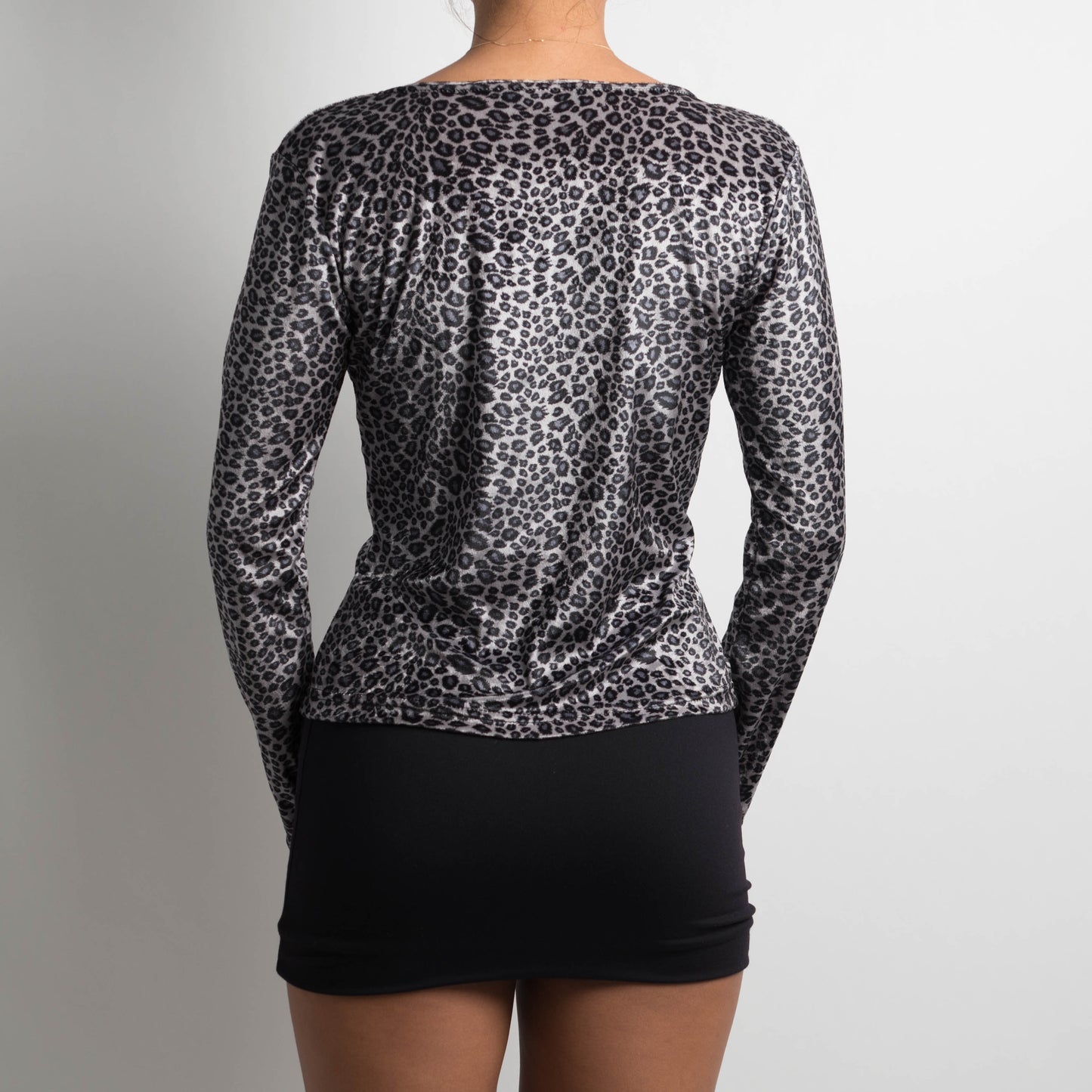 GREY ANIMAL PRINT LONG SLEEVE