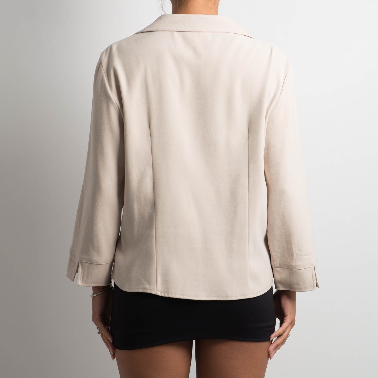 CREAM LACE UP LONG SLEEVE