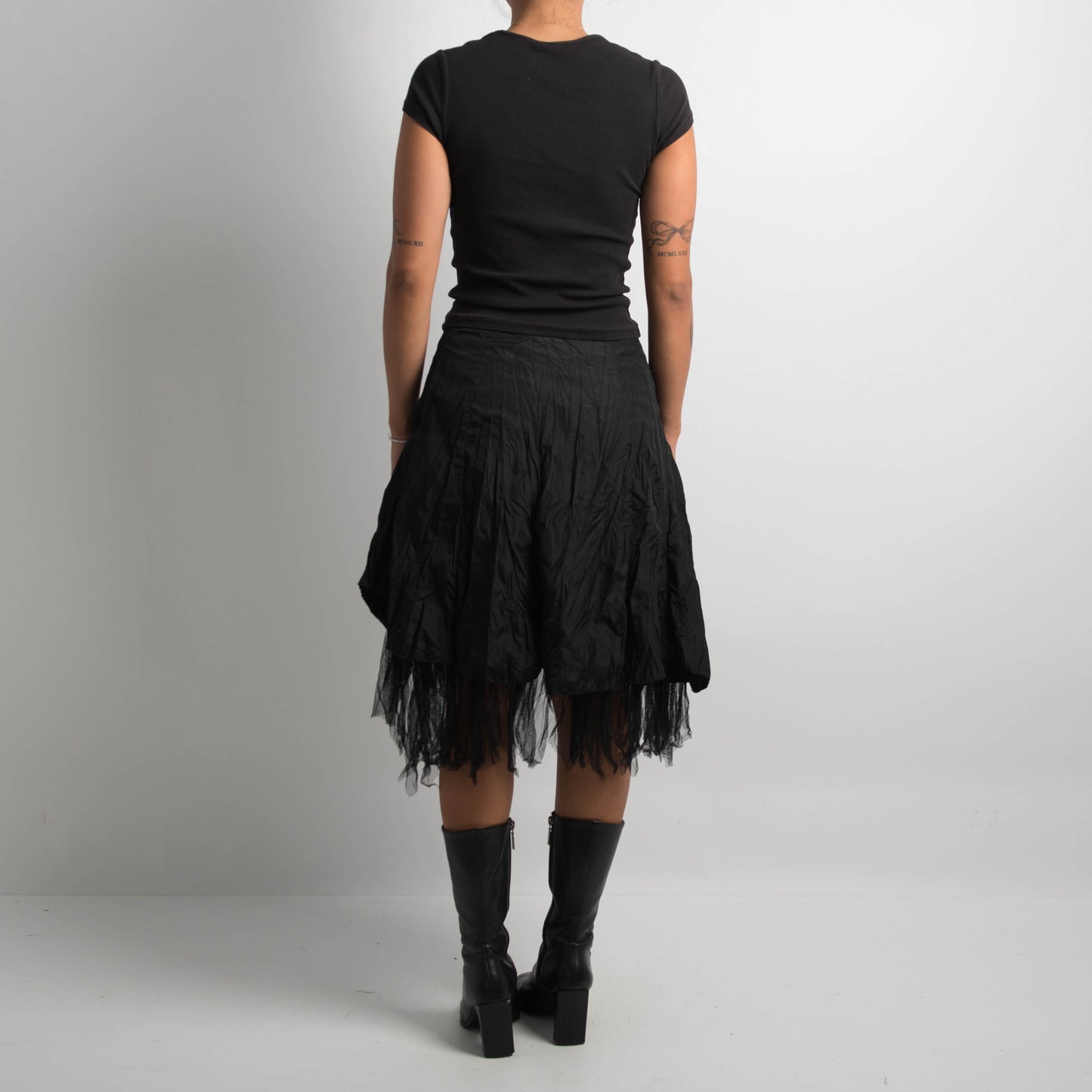 BLACK LAYERED MIDI SKIRT