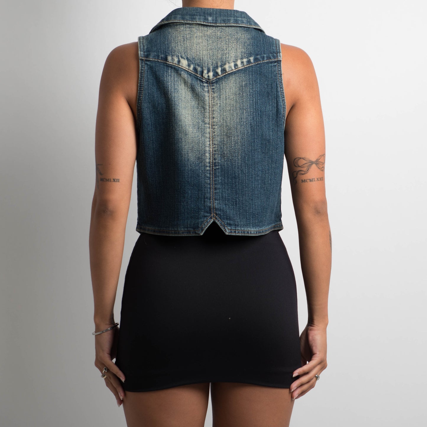 MID WASH DENIM WAISTCOAT VEST