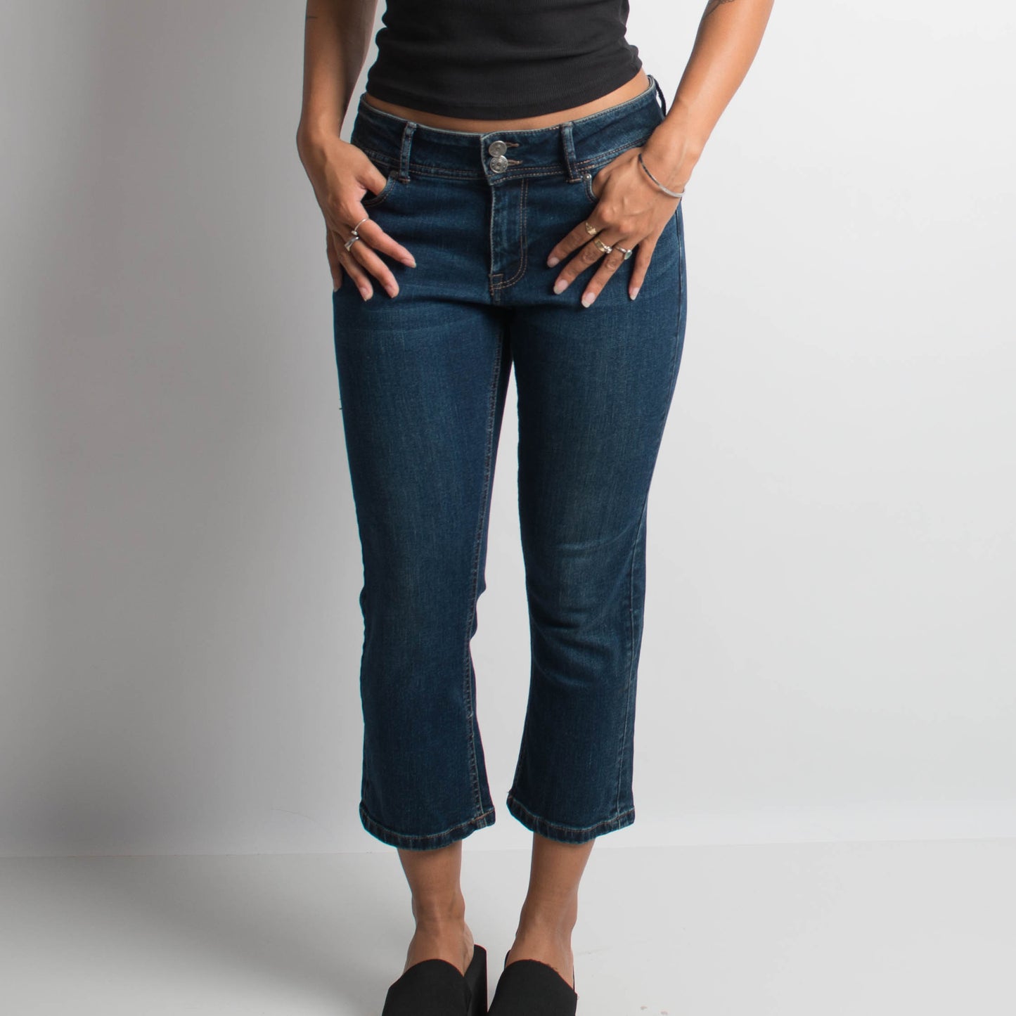 DENIM CAPRI JEANS