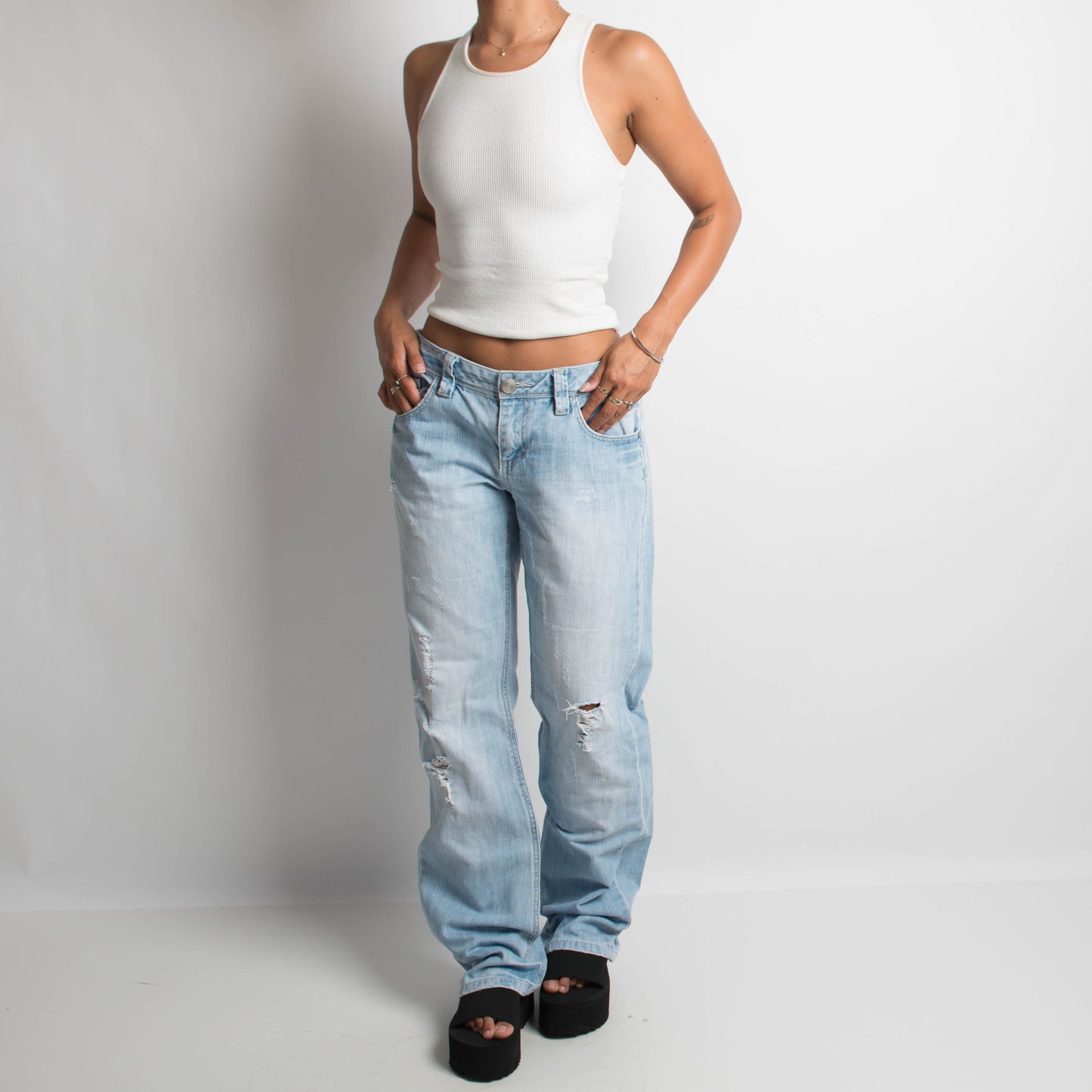 JEAN BOOTCUT DÉCHIRÉ