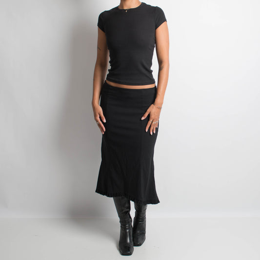 BLACK MIDI SKIRT