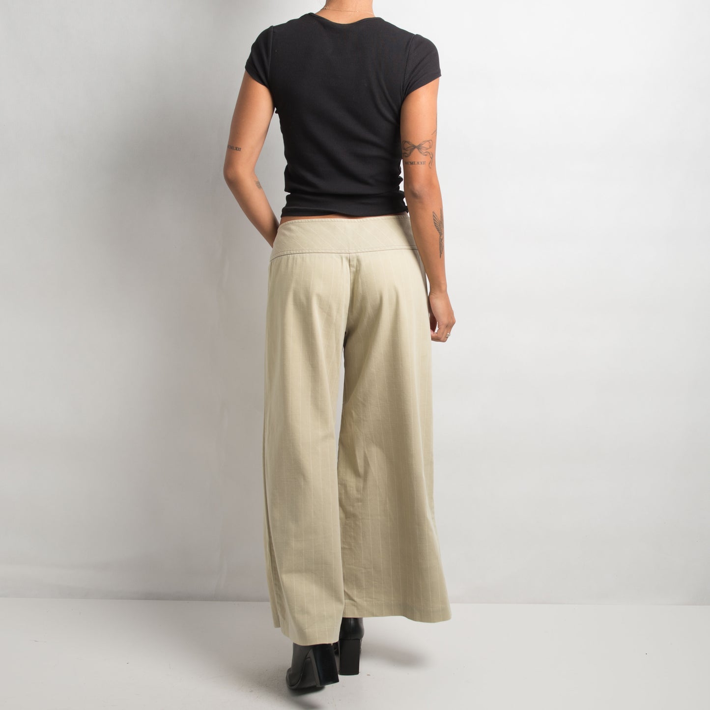 ULTRA WIDE LEG PANTS