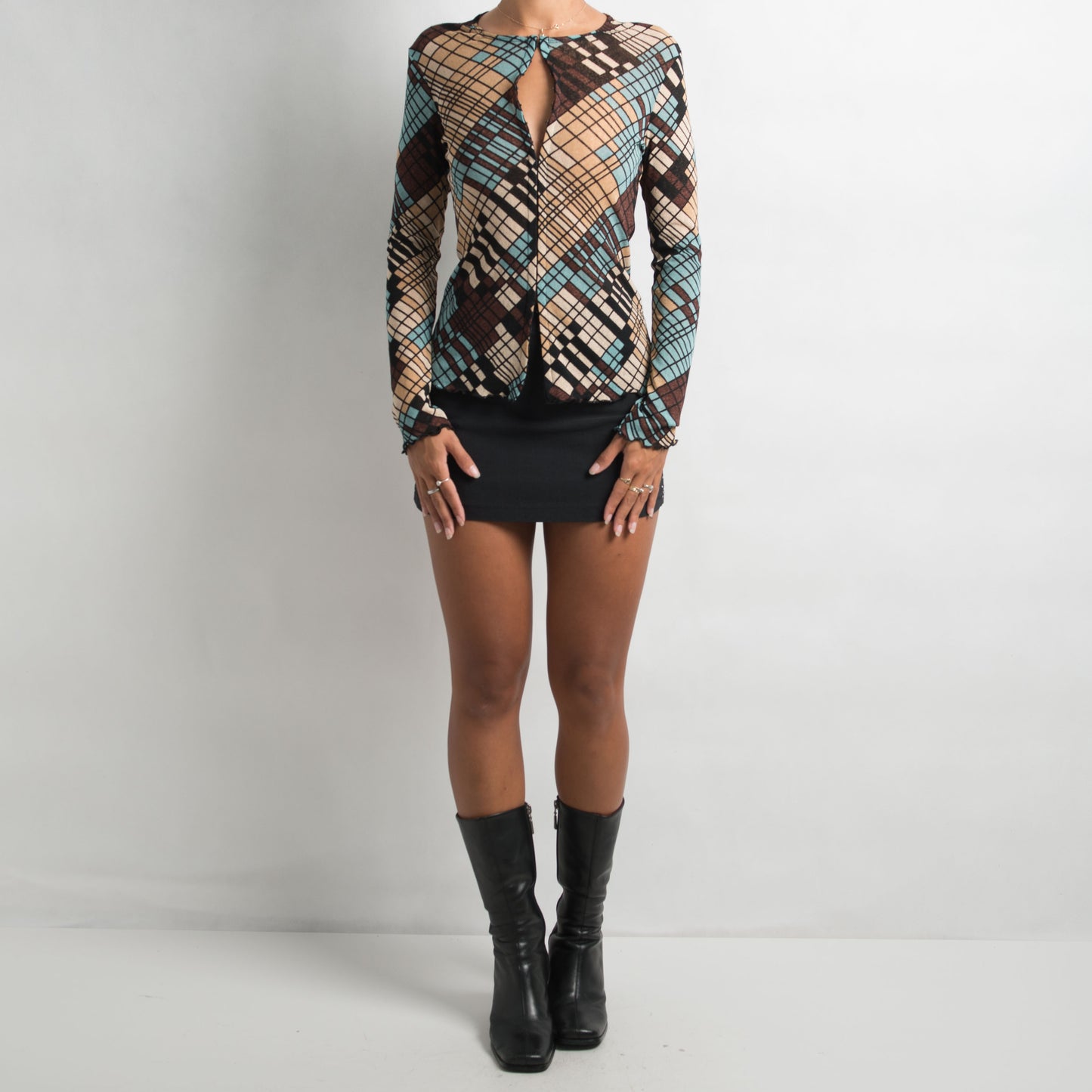 MESH PATTERNED LONG SLEEVE